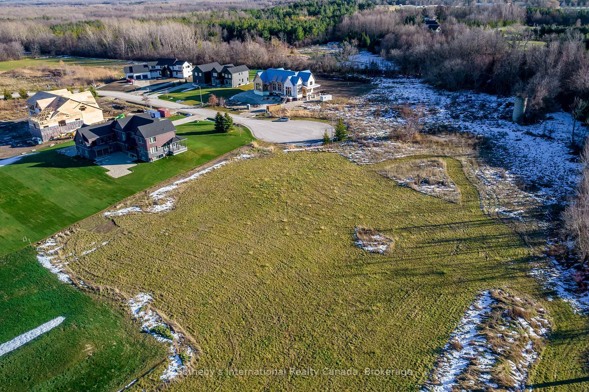 Photo 4 of 19 Raintree Court, Clearview, Rural Clearview — HOMEH