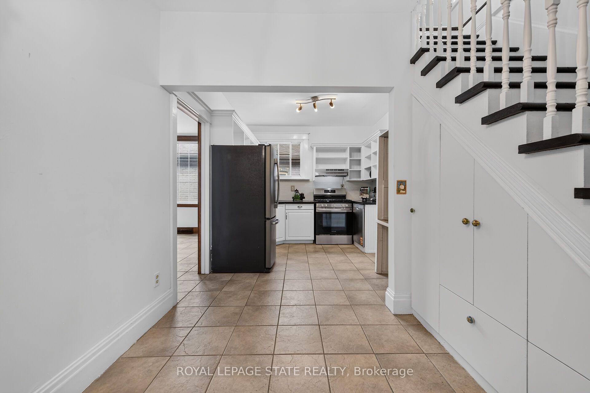 Photo 5 of 169 Emerald Street S, Hamilton, Stinson — HOMEH