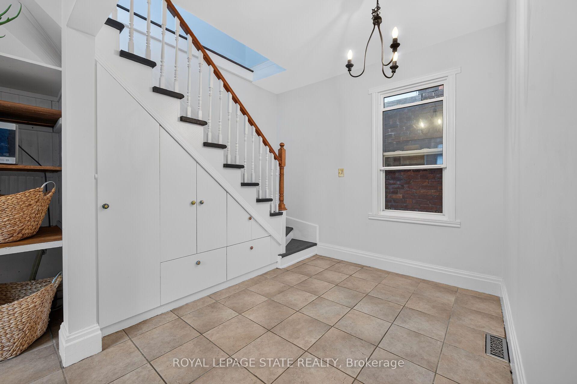 Photo 8 of 169 Emerald Street S, Hamilton, Stinson — HOMEH