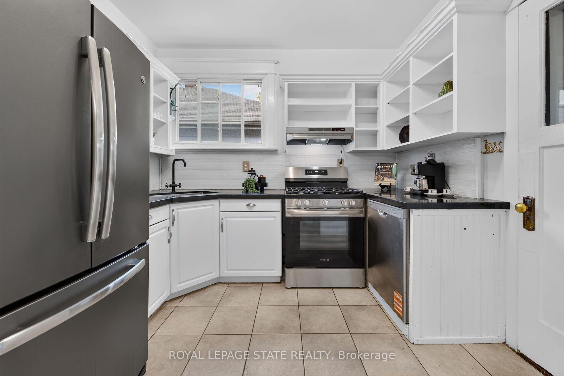 Photo 10 of 169 Emerald Street S, Hamilton, Stinson — HOMEH