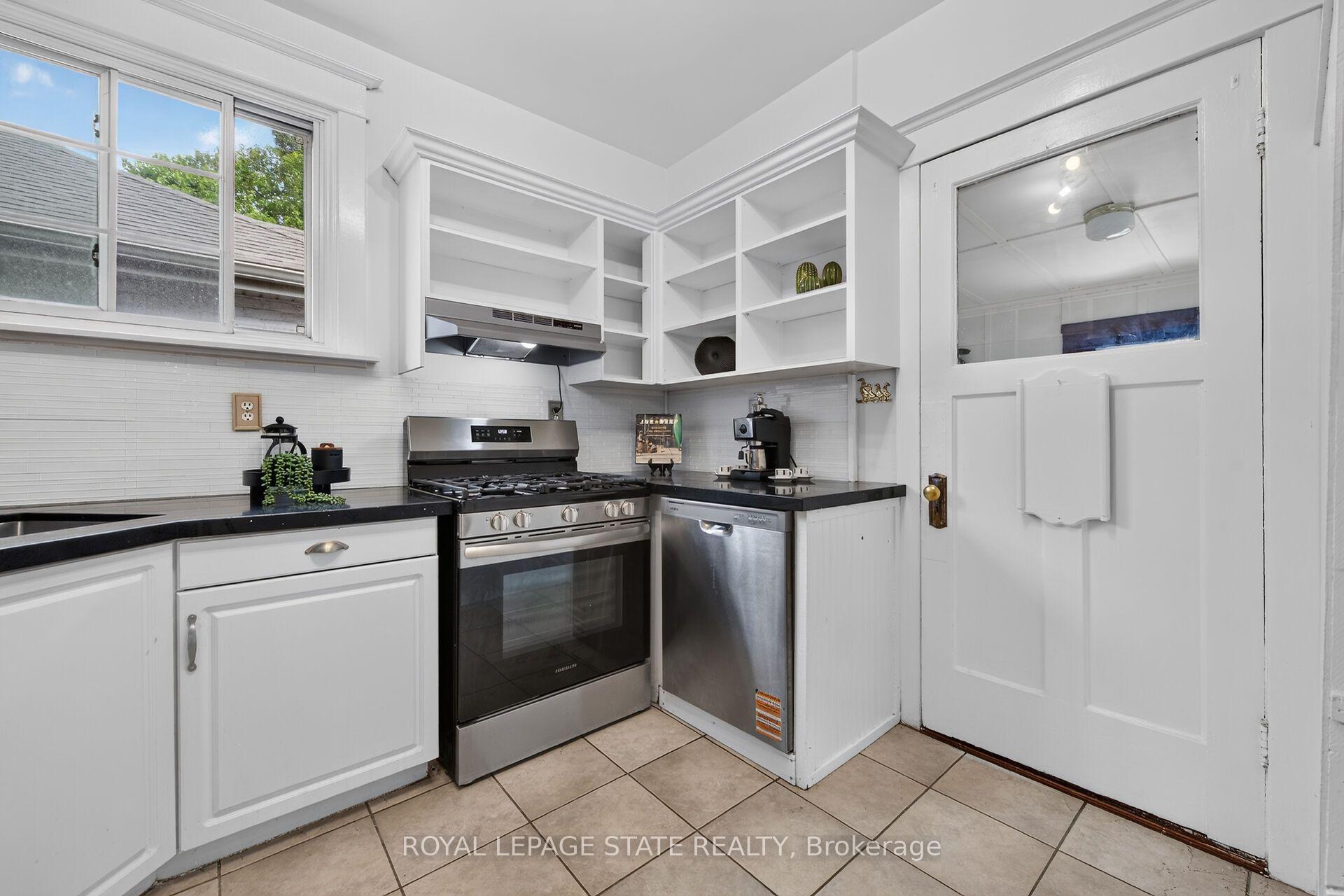 Photo 11 of 169 Emerald Street S, Hamilton, Stinson — HOMEH