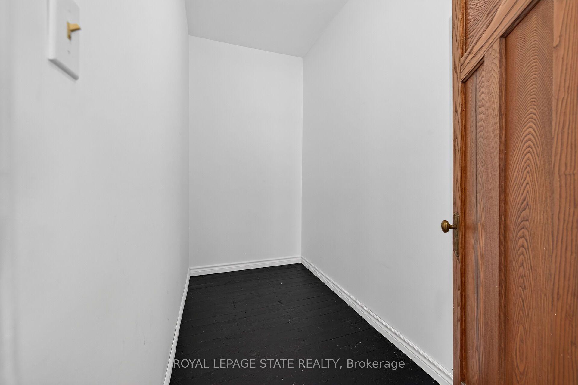 Photo 24 of 169 Emerald Street S, Hamilton, Stinson — HOMEH