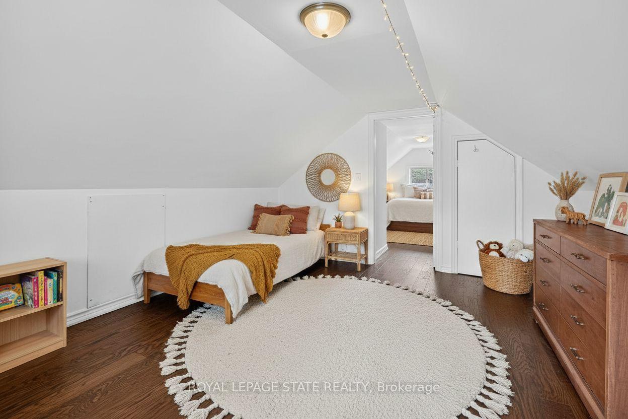 Photo 27 of 169 Emerald Street S, Hamilton, Stinson — HOMEH