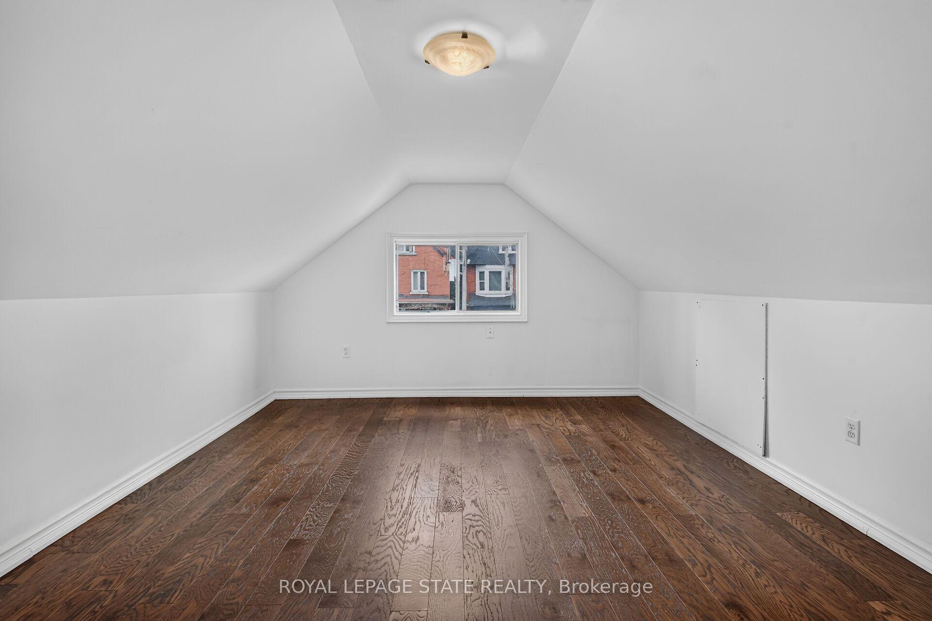 Photo 32 of 169 Emerald Street S, Hamilton, Stinson — HOMEH