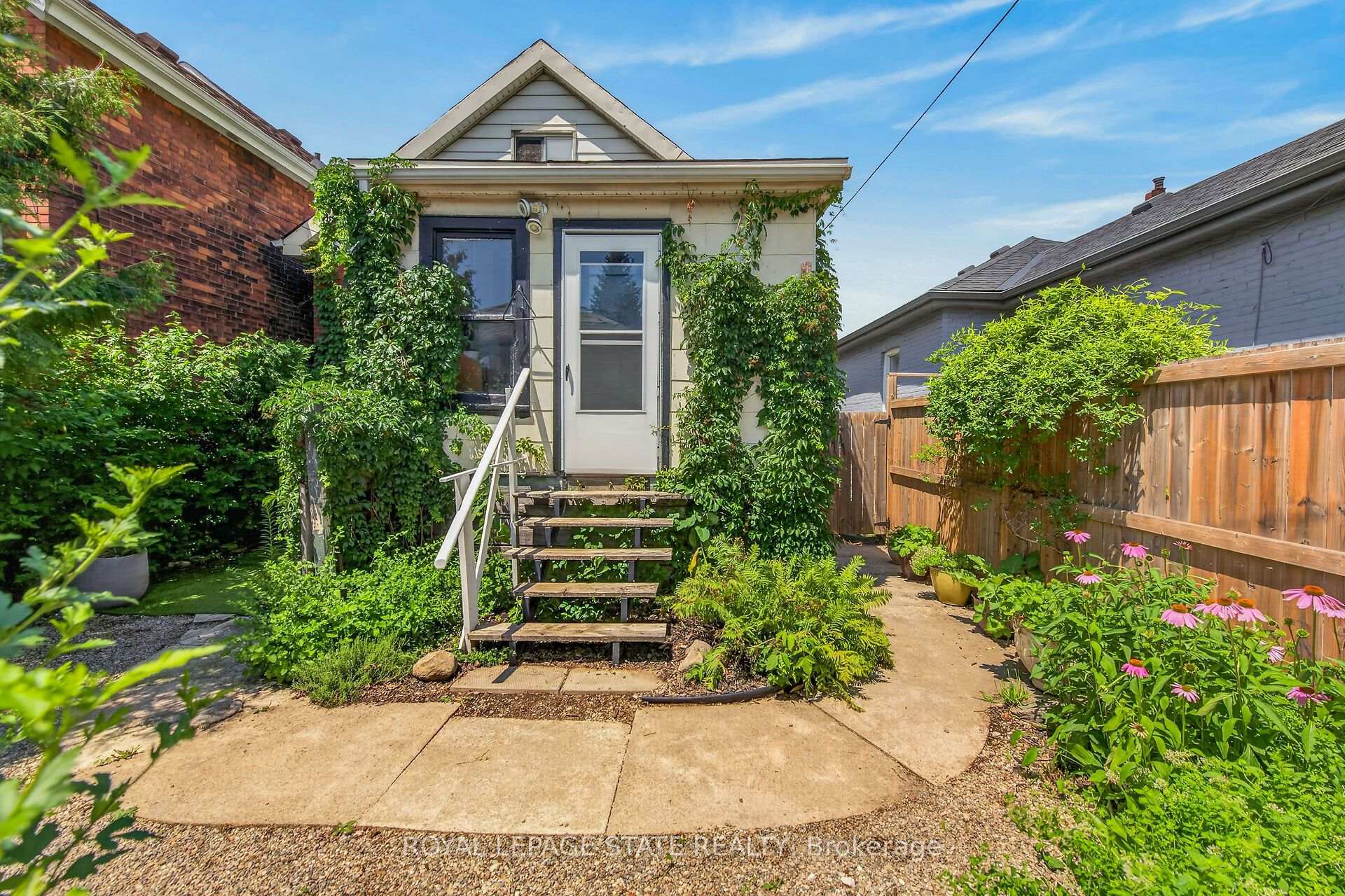Photo 36 of 169 Emerald Street S, Hamilton, Stinson — HOMEH