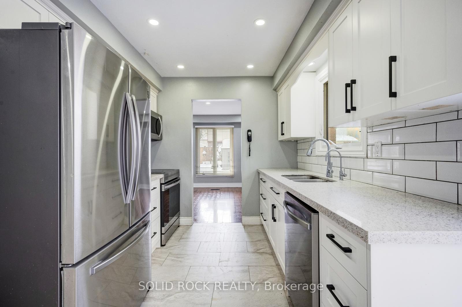 Photo 19 of 12 Torrance Woods, Brampton, Fletcher's West — HOMEH