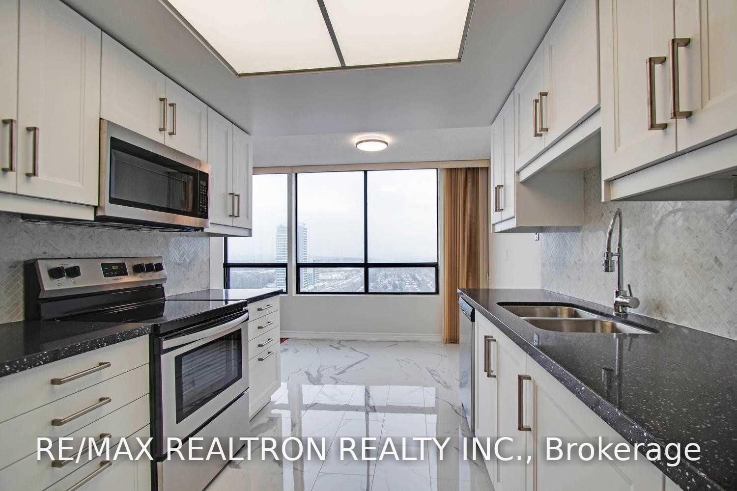 Photo 7 of Unit Ph12, 7601 Bathurst Street, Vaughan, Crestwood-Springfarm-Yorkhill — HOMEH