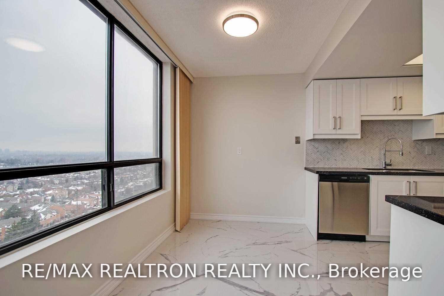 Photo 8 of Unit Ph12, 7601 Bathurst Street, Vaughan, Crestwood-Springfarm-Yorkhill — HOMEH