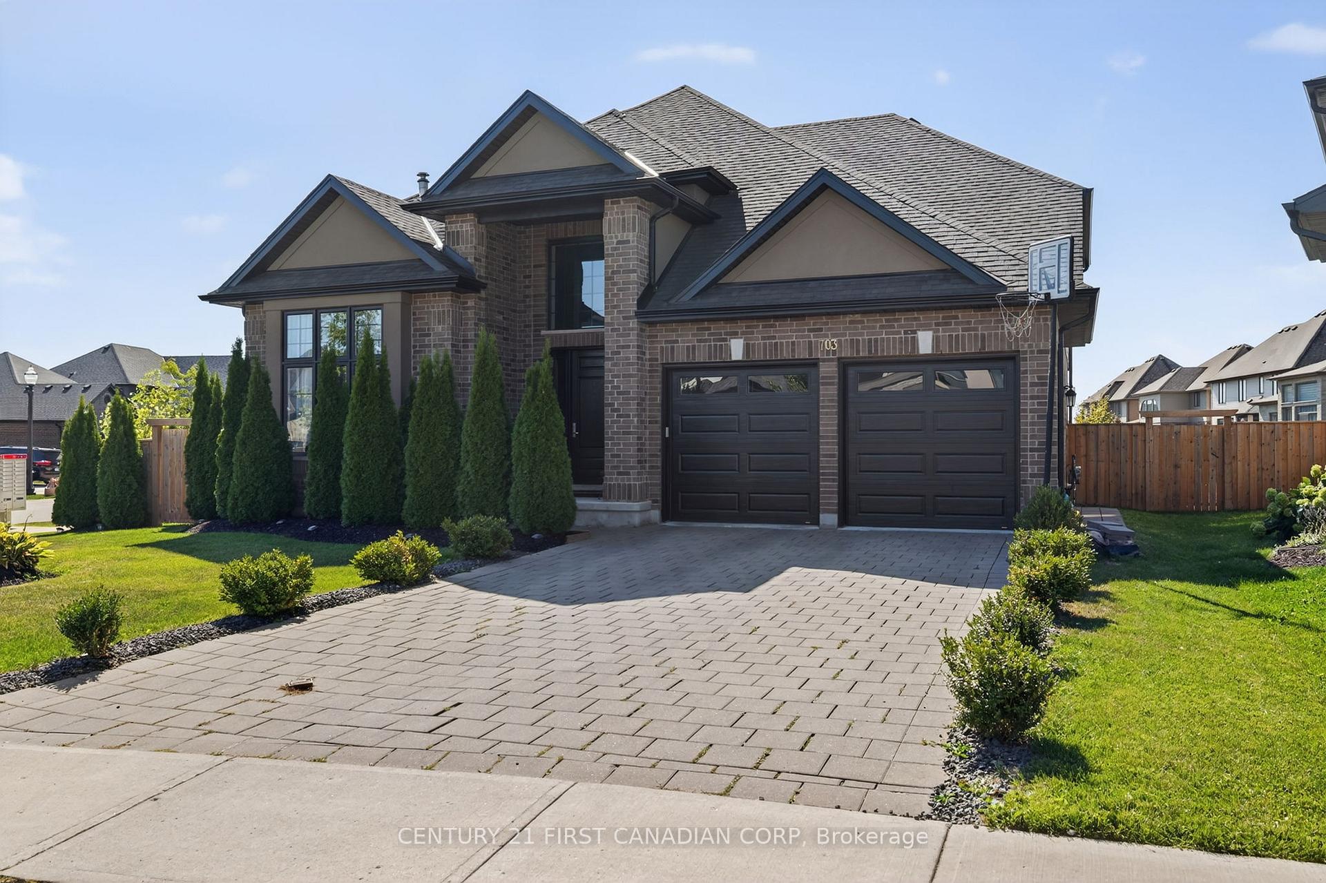 Photo 3 of 703 Zaifman Circle, London, North B — HOMEH