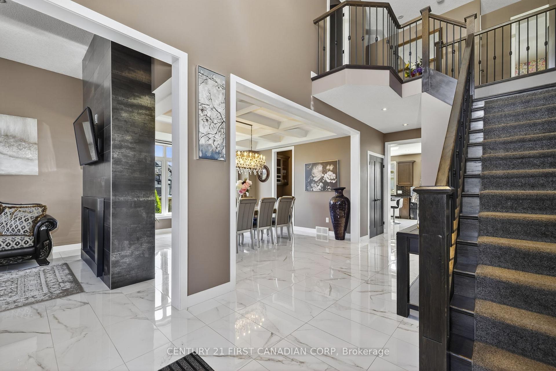 Photo 5 of 703 Zaifman Circle, London, North B — HOMEH