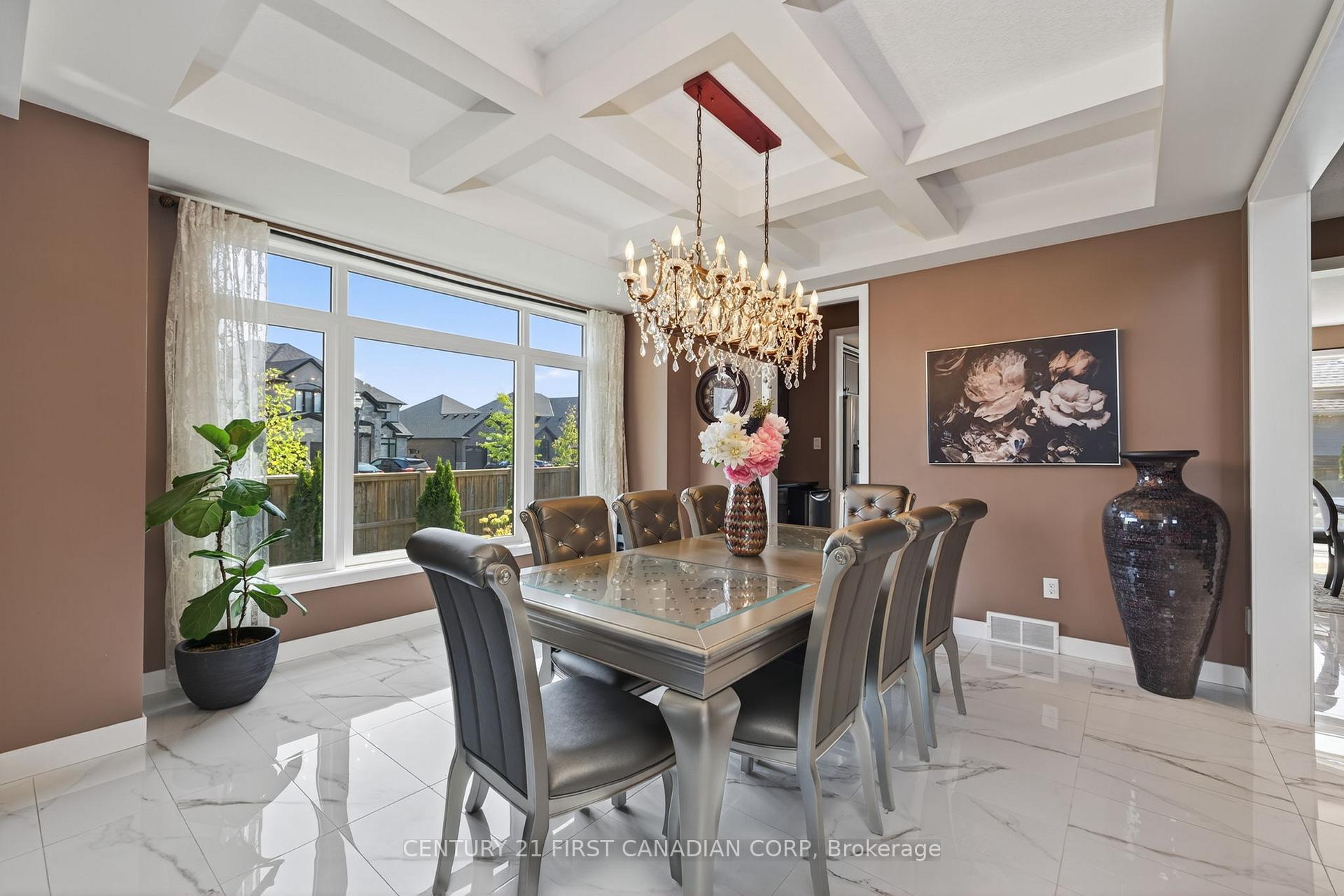 Photo 9 of 703 Zaifman Circle, London, North B — HOMEH