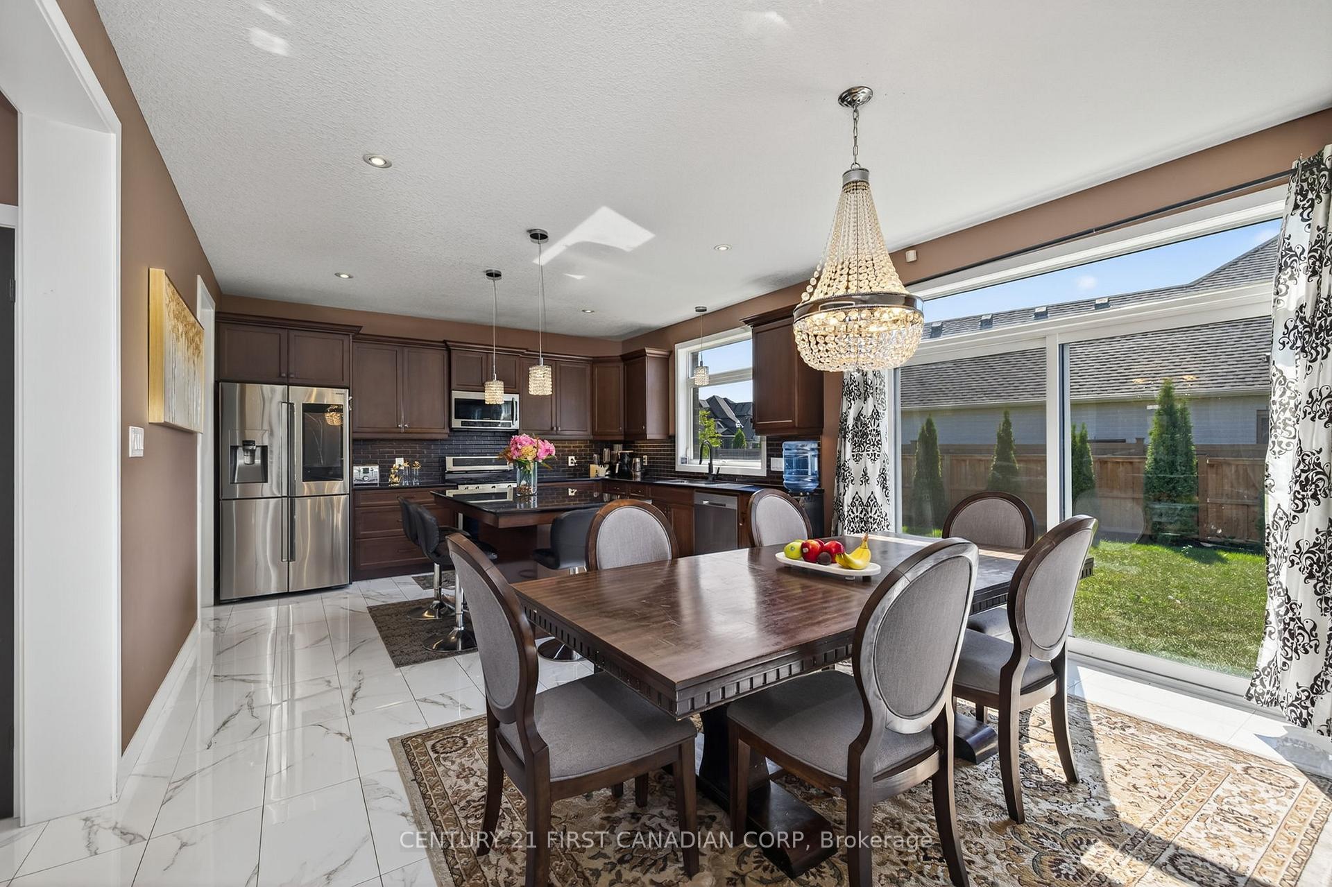Photo 11 of 703 Zaifman Circle, London, North B — HOMEH