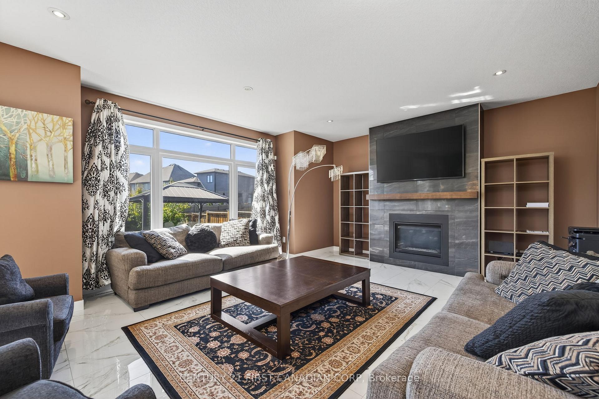 Photo 13 of 703 Zaifman Circle, London, North B — HOMEH