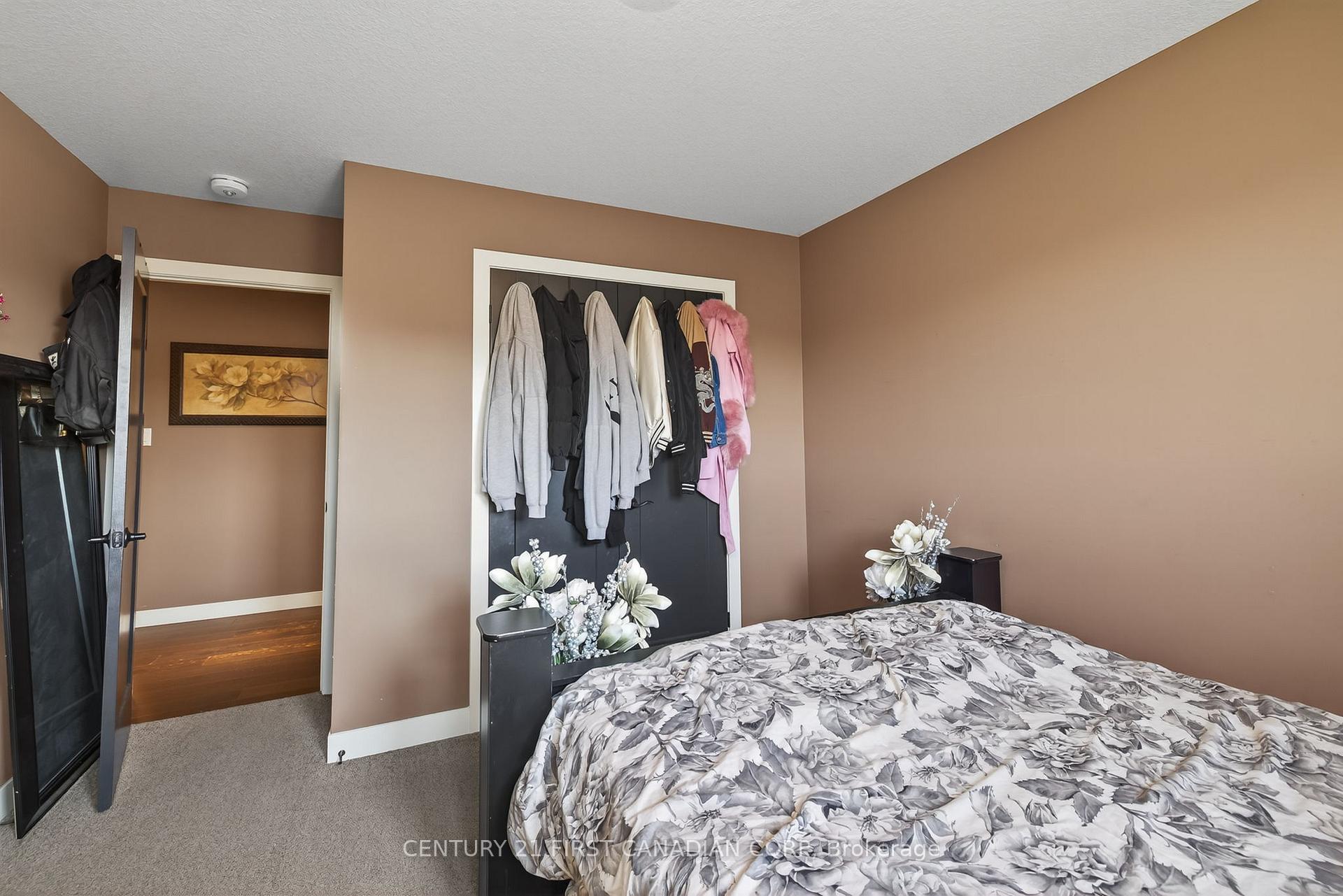 Photo 26 of 703 Zaifman Circle, London, North B — HOMEH