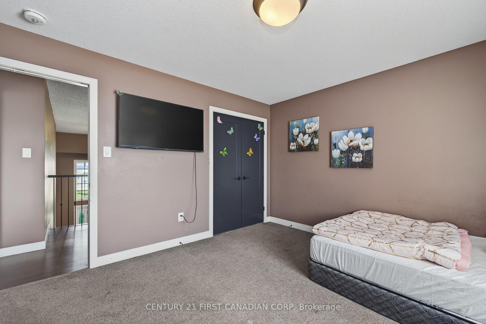 Photo 28 of 703 Zaifman Circle, London, North B — HOMEH