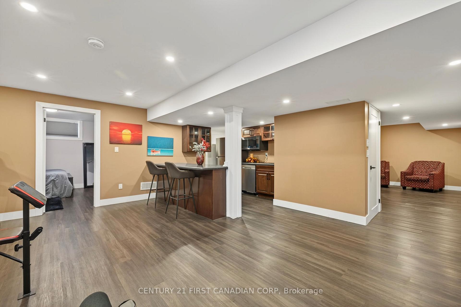 Photo 32 of 703 Zaifman Circle, London, North B — HOMEH