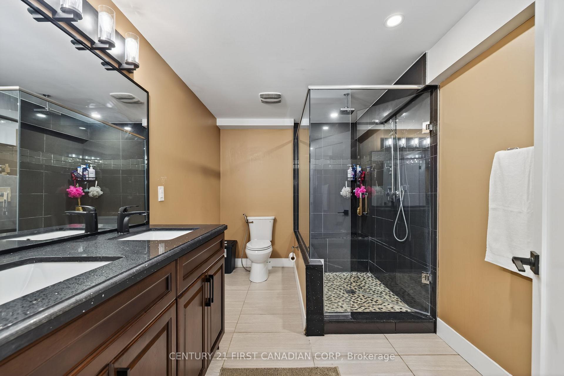Photo 35 of 703 Zaifman Circle, London, North B — HOMEH