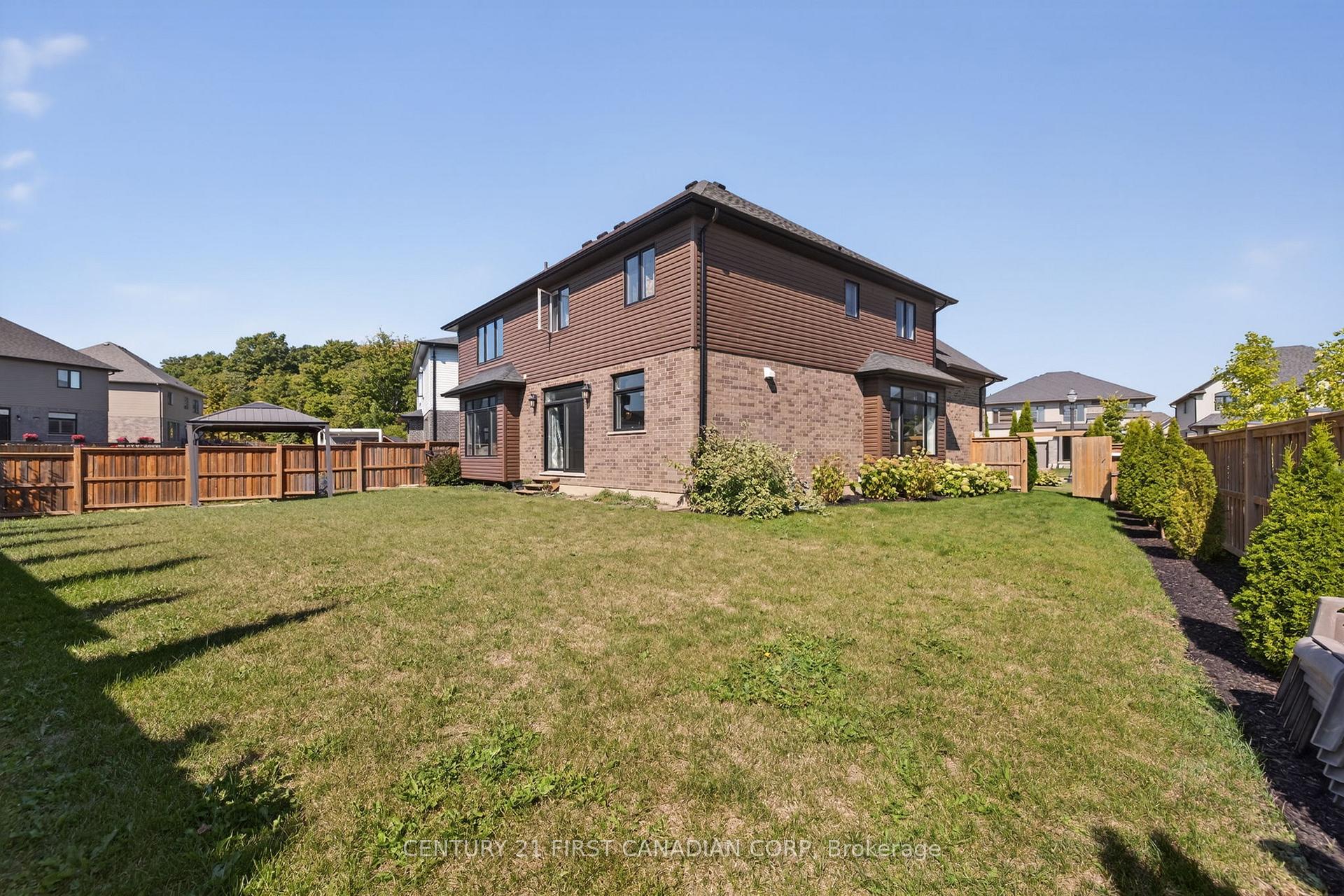 Photo 38 of 703 Zaifman Circle, London, North B — HOMEH