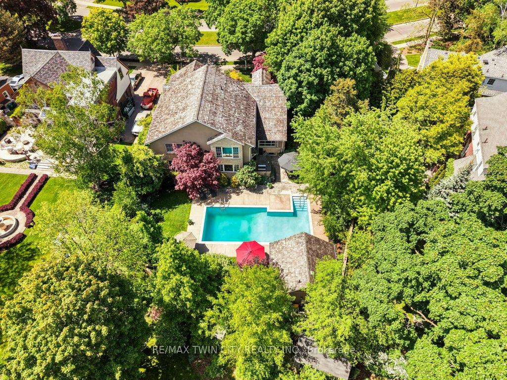 Photo 2 of 261 Union Boulevard, Kitchener, Uptown West — HOMEH