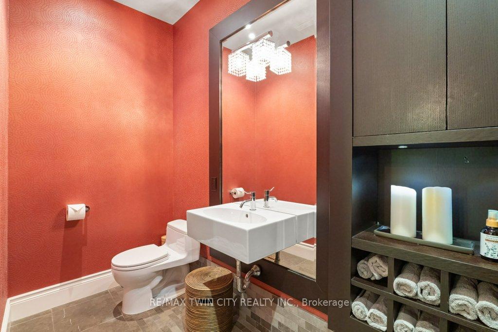 Photo 20 of 261 Union Boulevard, Kitchener, Uptown West — HOMEH