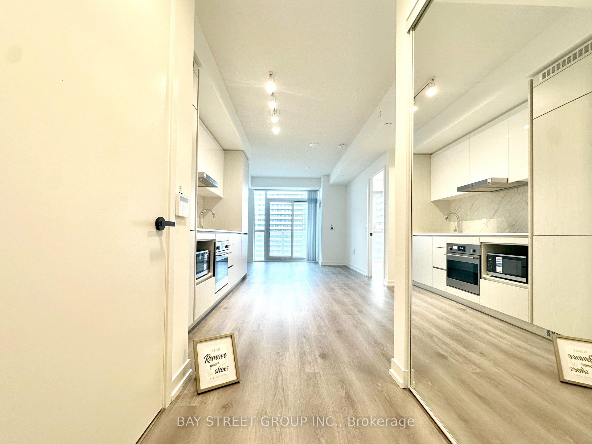 Photo 2 of Unit 4102, 28 Interchange Way, Vaughan, Vaughan Corporate Centre — HOMEH