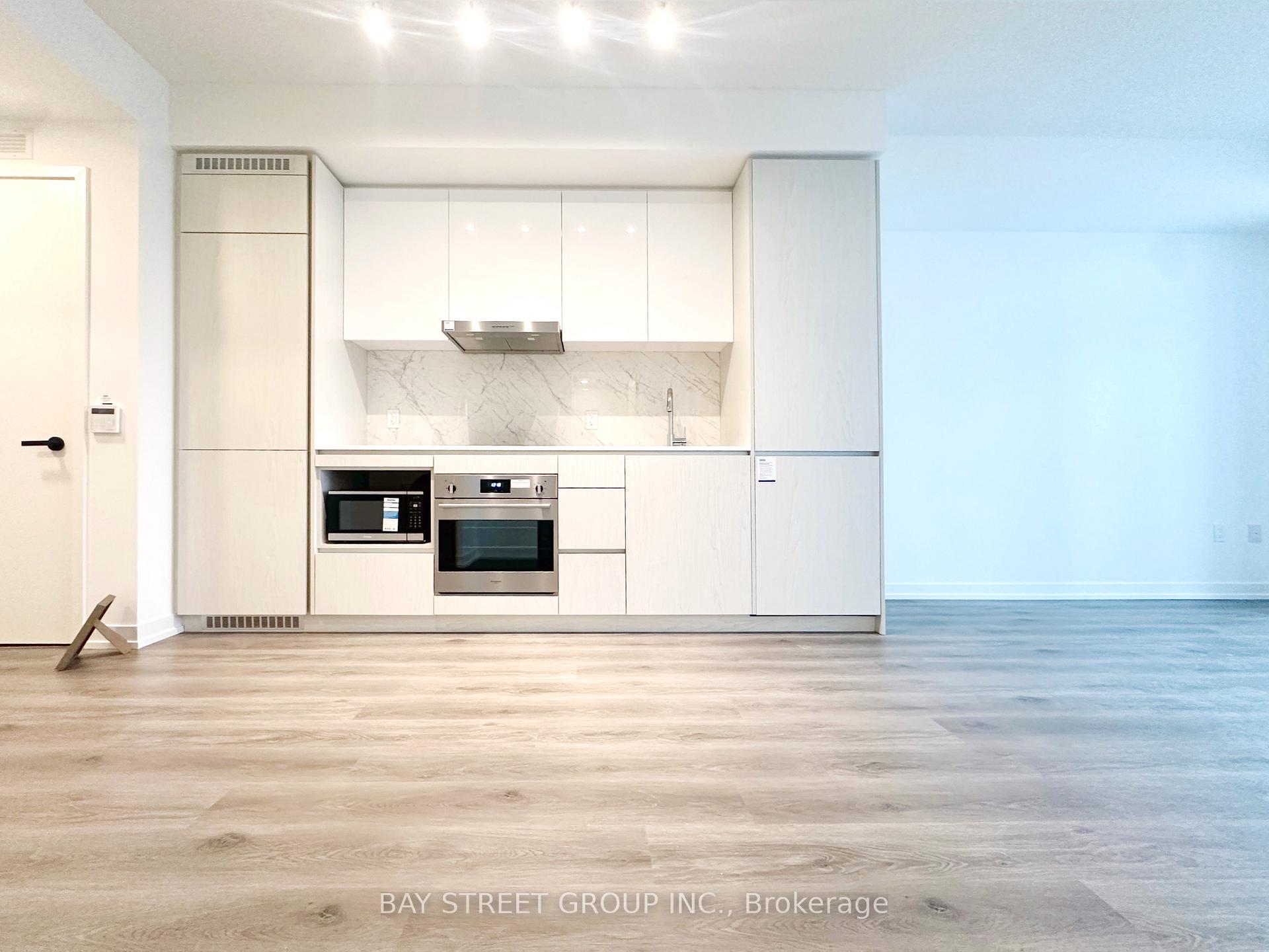 Photo 5 of Unit 4102, 28 Interchange Way, Vaughan, Vaughan Corporate Centre — HOMEH