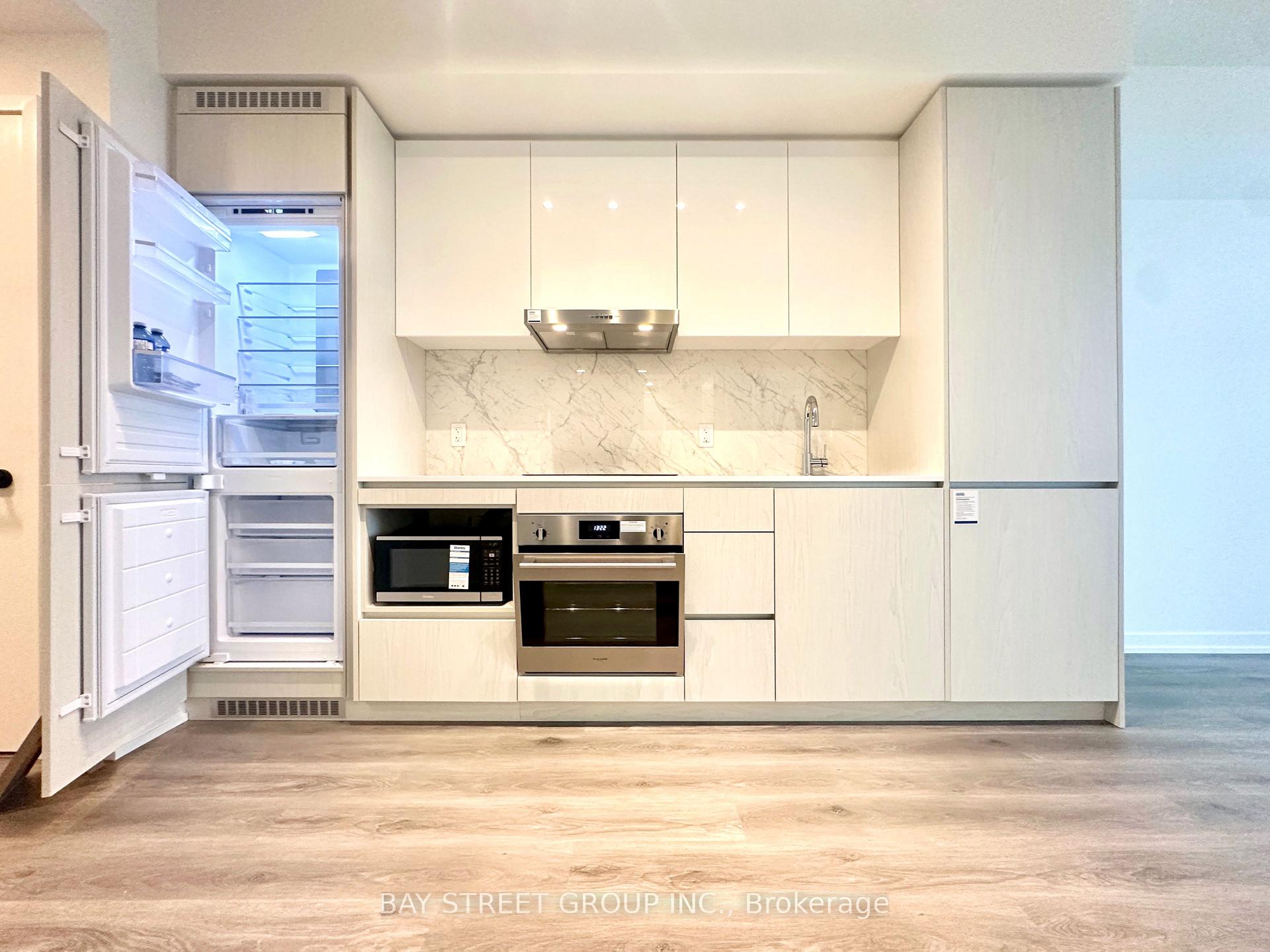 Photo 6 of Unit 4102, 28 Interchange Way, Vaughan, Vaughan Corporate Centre — HOMEH