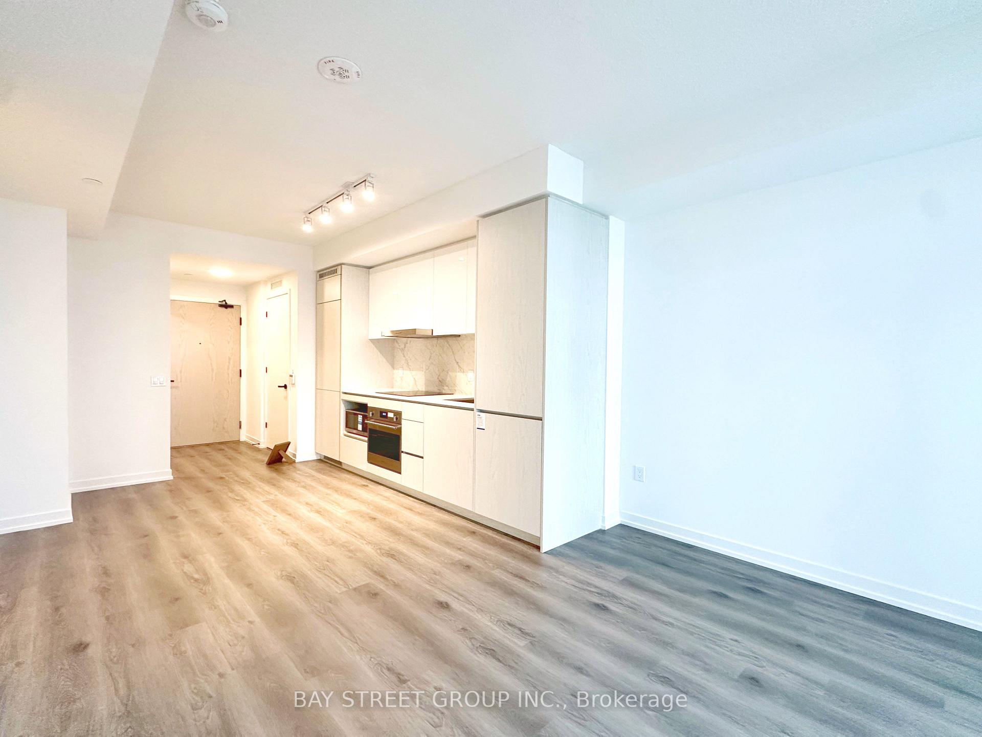 Photo 7 of Unit 4102, 28 Interchange Way, Vaughan, Vaughan Corporate Centre — HOMEH