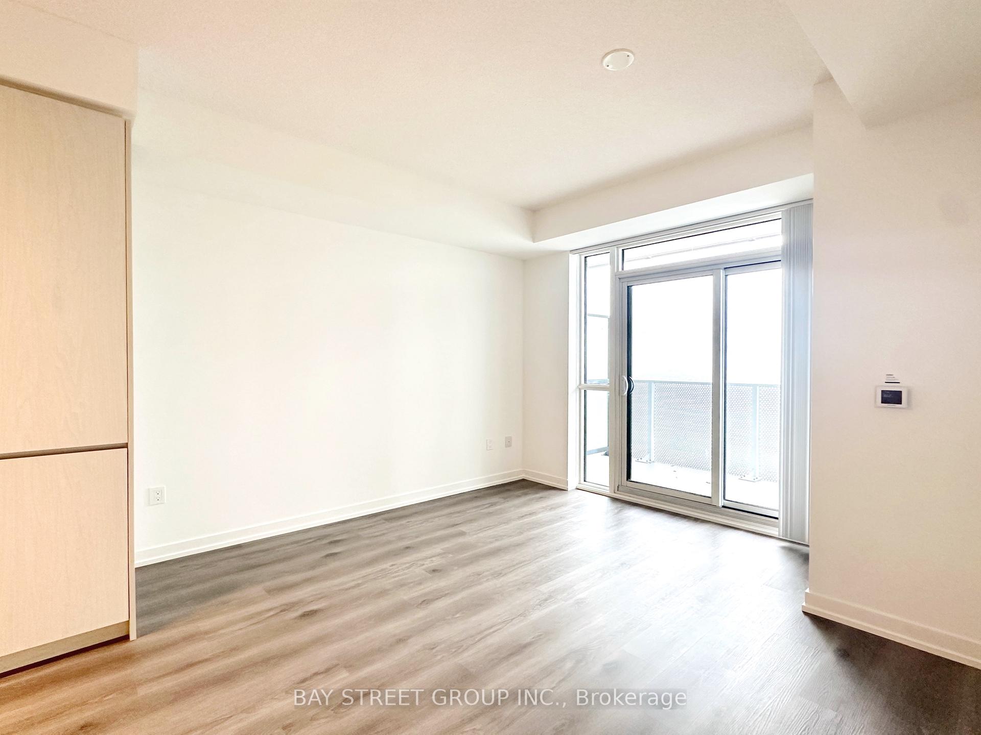 Photo 10 of Unit 4102, 28 Interchange Way, Vaughan, Vaughan Corporate Centre — HOMEH