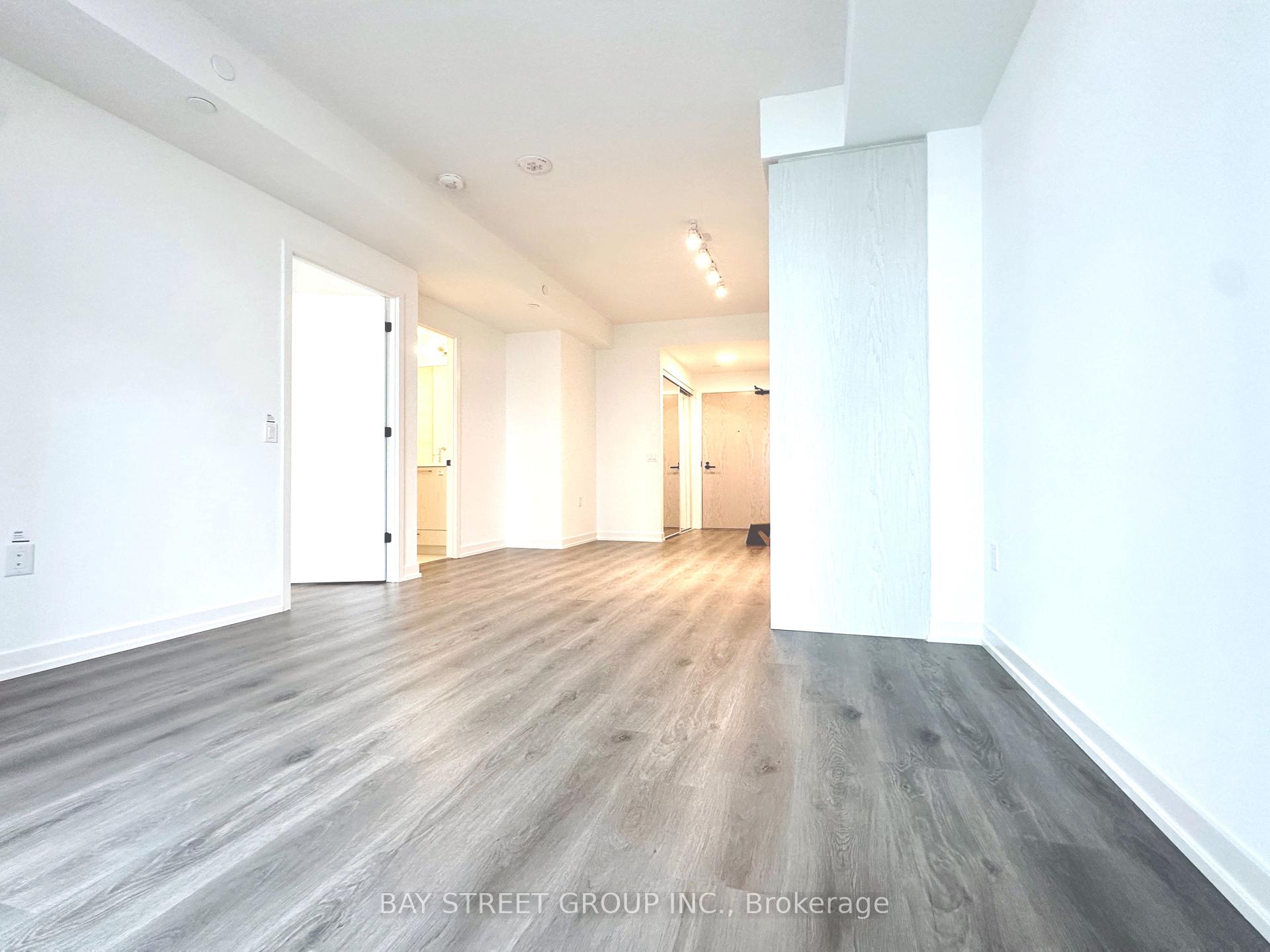 Photo 11 of Unit 4102, 28 Interchange Way, Vaughan, Vaughan Corporate Centre — HOMEH