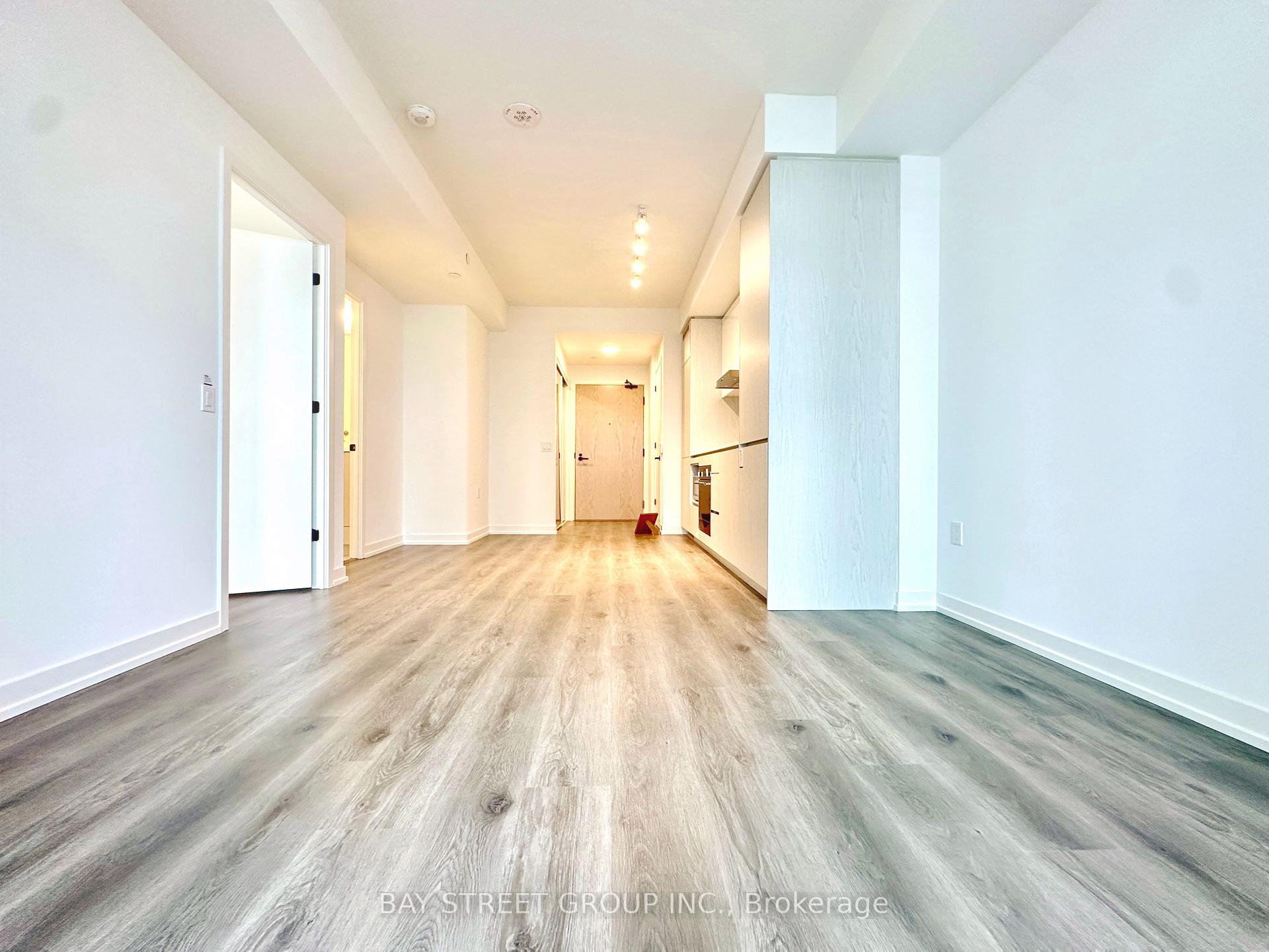 Photo 12 of Unit 4102, 28 Interchange Way, Vaughan, Vaughan Corporate Centre — HOMEH