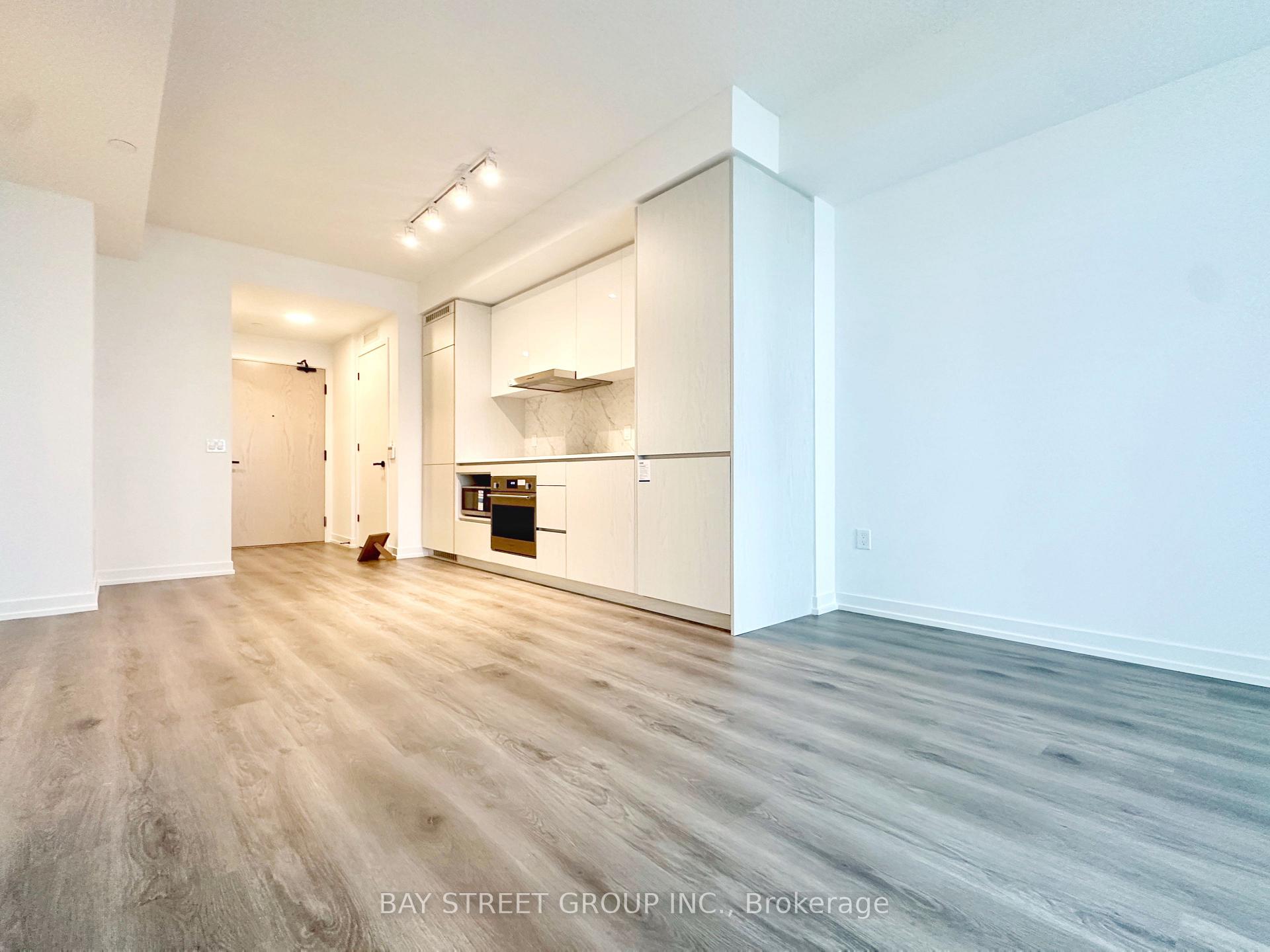 Photo 13 of Unit 4102, 28 Interchange Way, Vaughan, Vaughan Corporate Centre — HOMEH