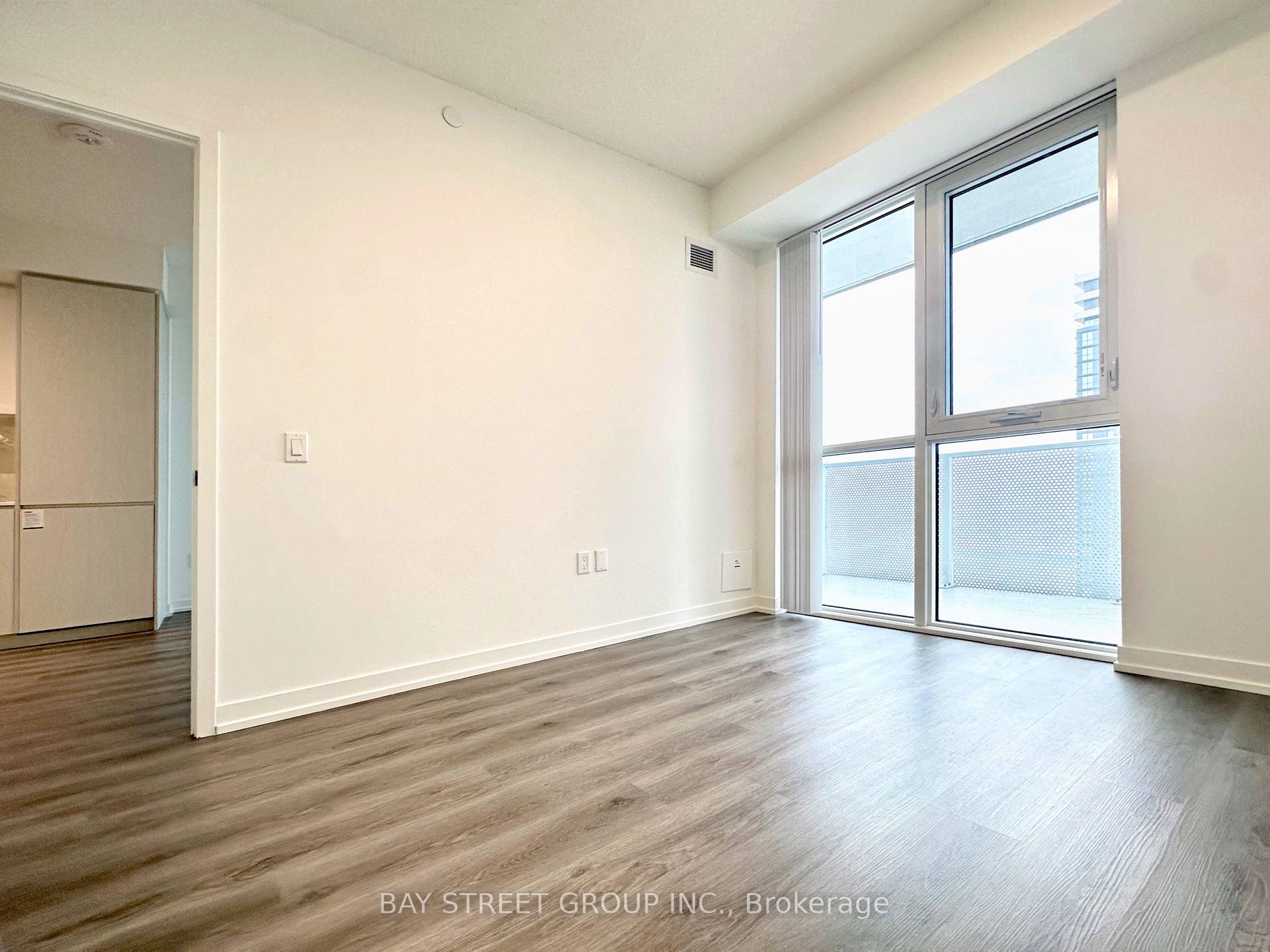 Photo 15 of Unit 4102, 28 Interchange Way, Vaughan, Vaughan Corporate Centre — HOMEH