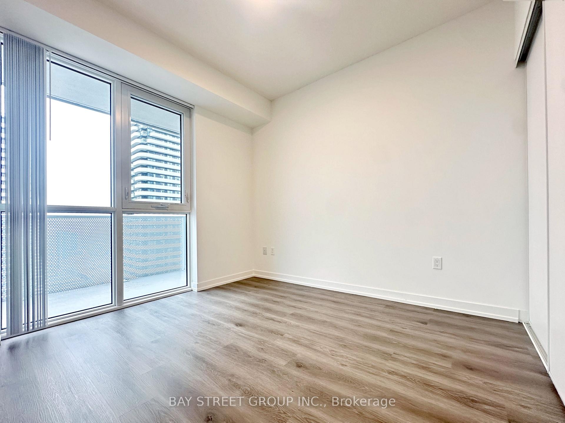 Photo 16 of Unit 4102, 28 Interchange Way, Vaughan, Vaughan Corporate Centre — HOMEH