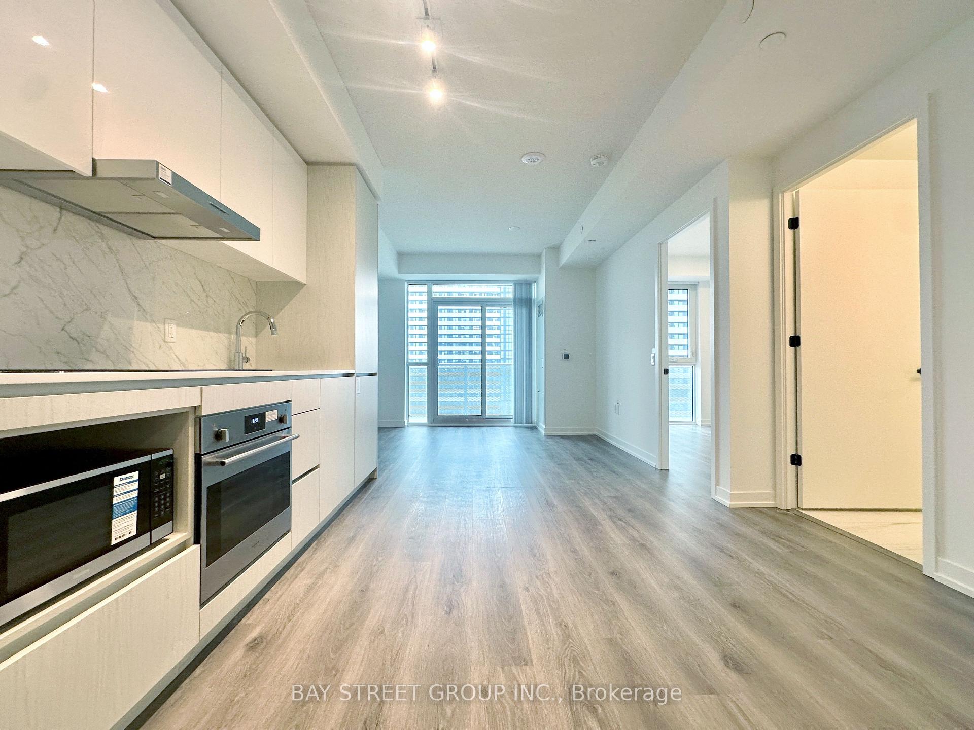 Photo 17 of Unit 4102, 28 Interchange Way, Vaughan, Vaughan Corporate Centre — HOMEH