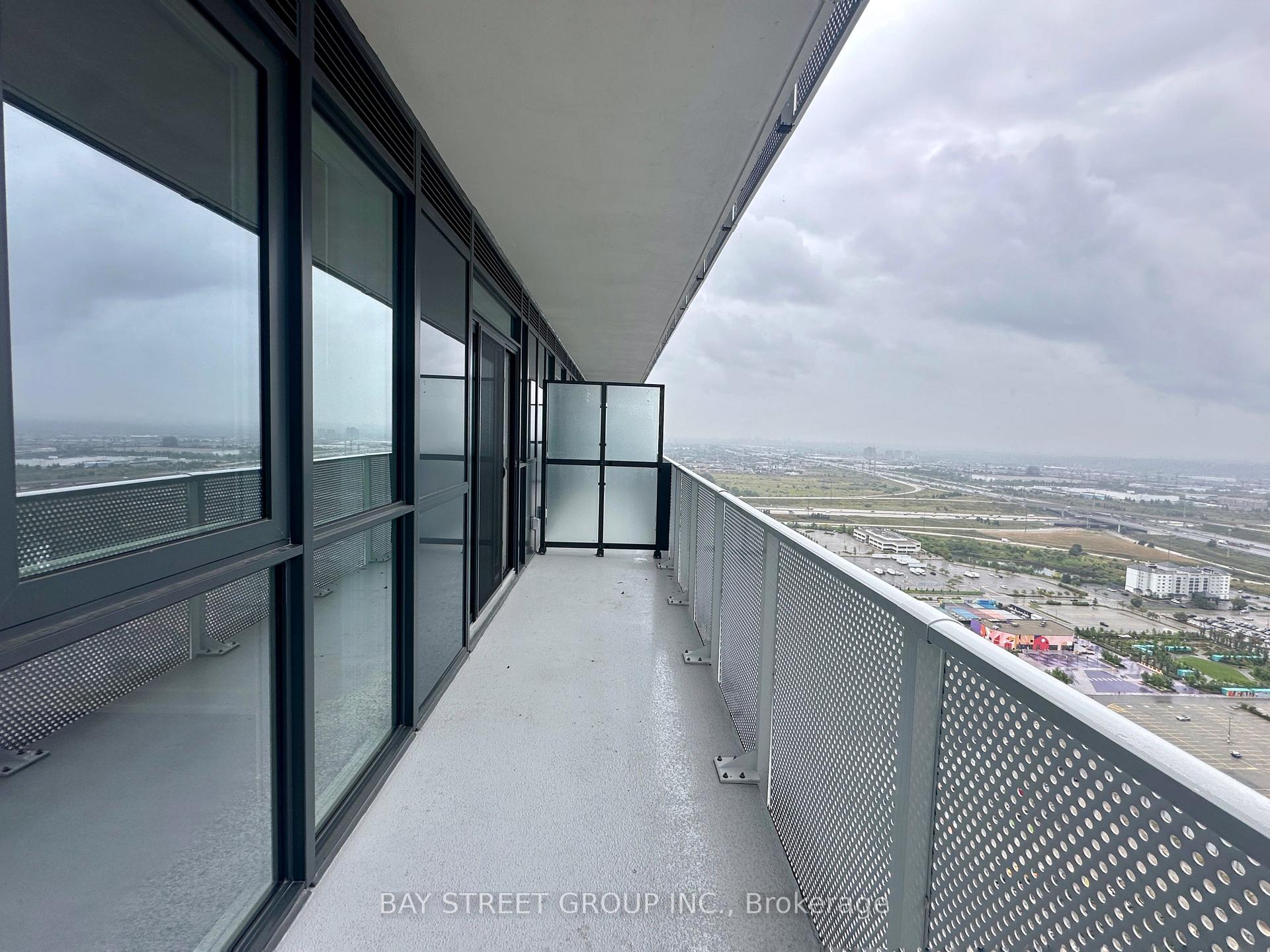 Photo 19 of Unit 4102, 28 Interchange Way, Vaughan, Vaughan Corporate Centre — HOMEH