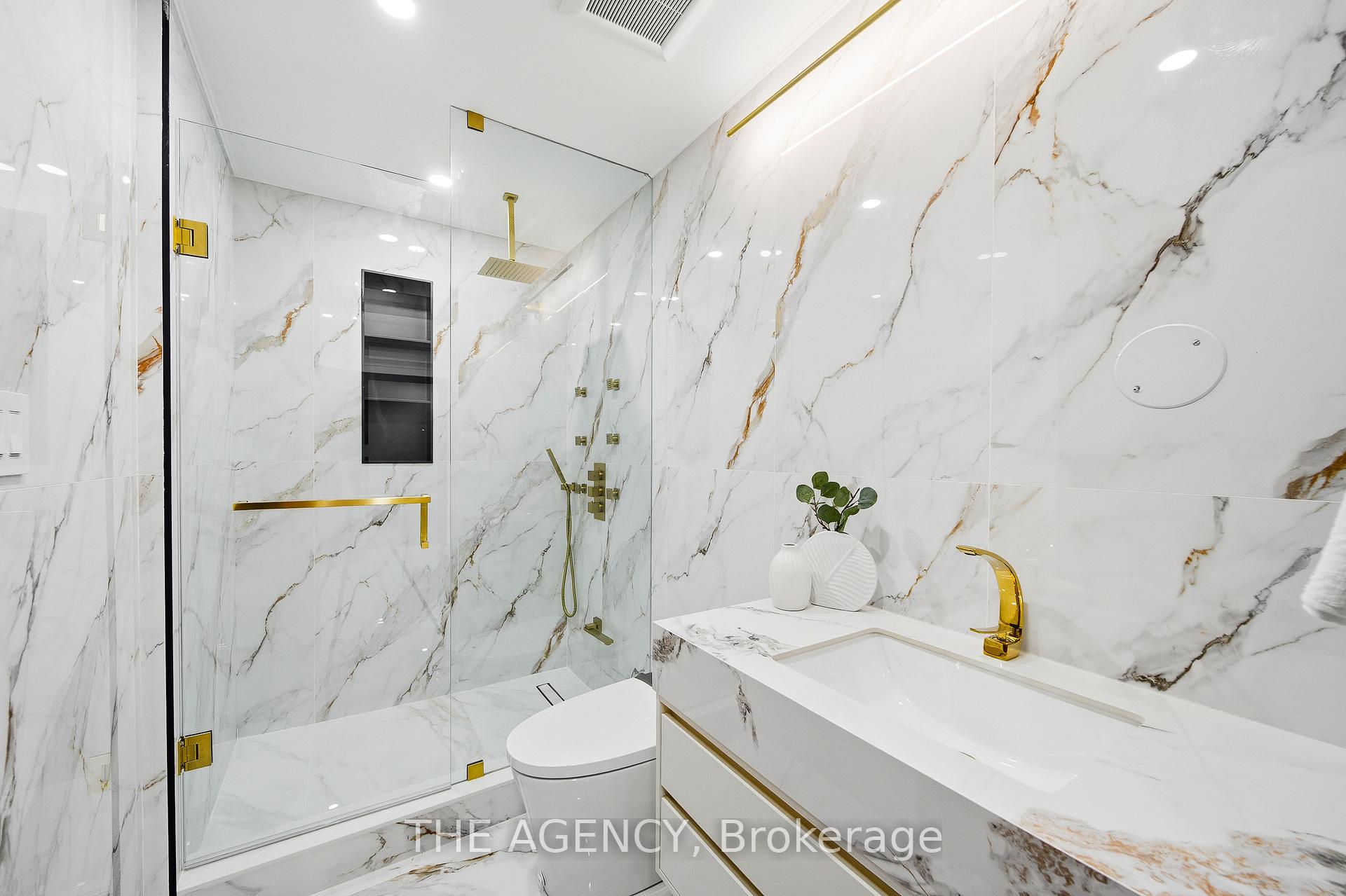 Photo 40 of 221 Burton Grove, King, King City — HOMEH