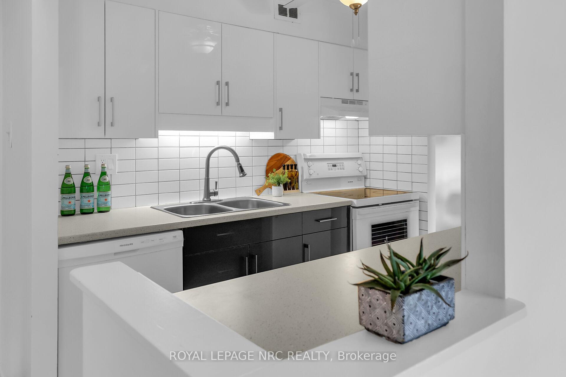 Photo 5 of Unit 208, 196 Scott Street, St. Catharines, Fairview — HOMEH