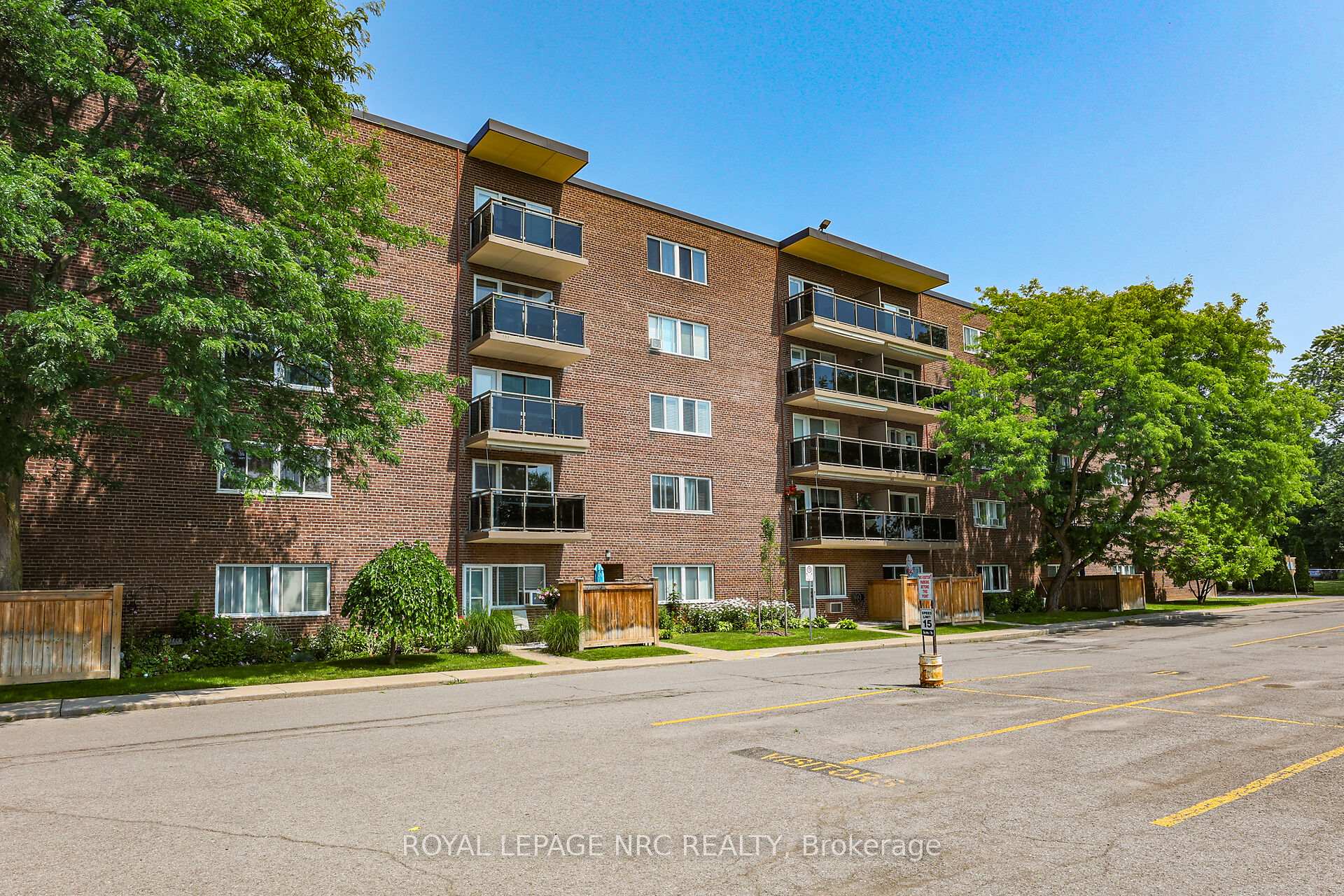 Photo 25 of Unit 208, 196 Scott Street, St. Catharines, Fairview — HOMEH