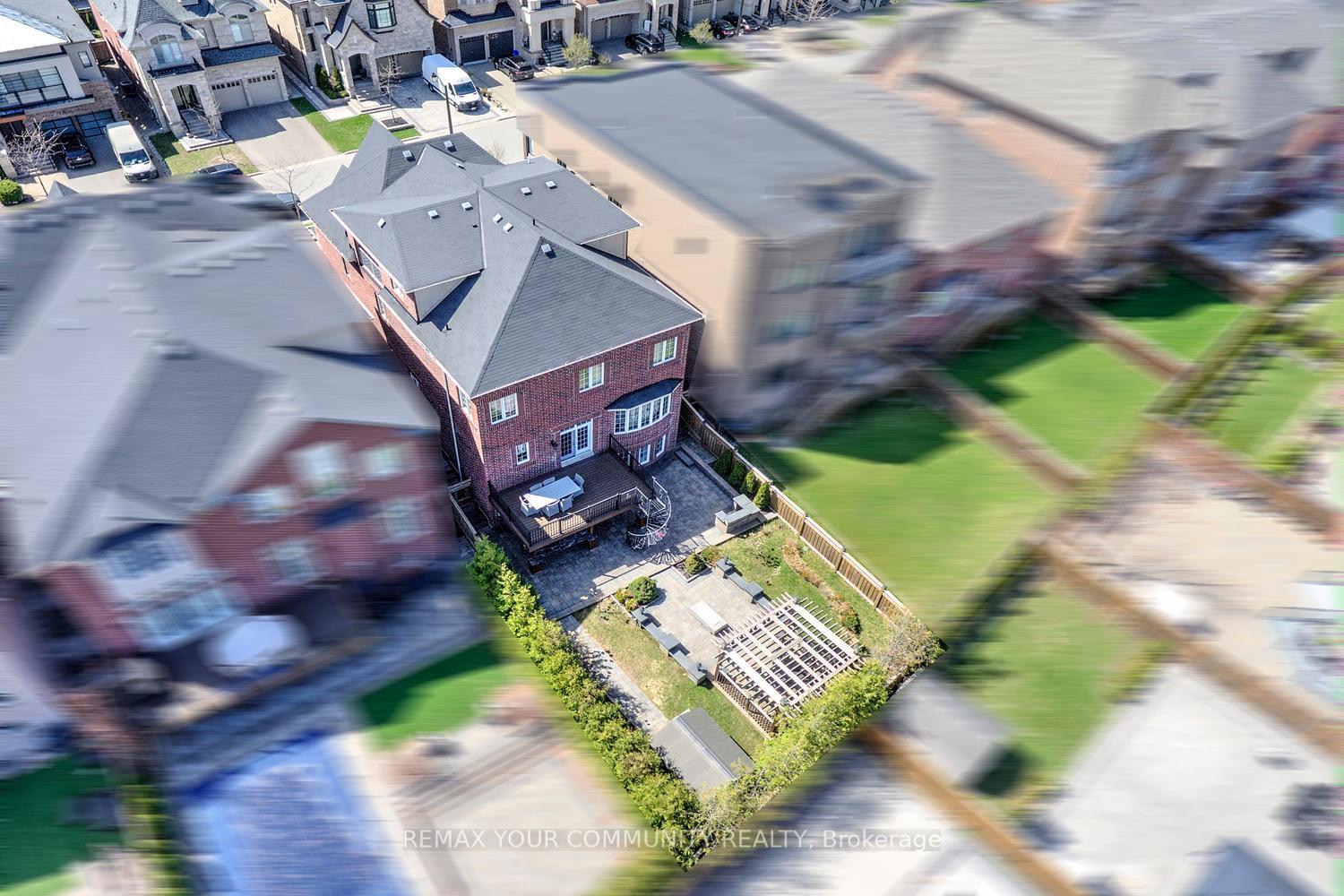 Photo 3 of 75 Baldry Avenue, Vaughan, Patterson — HOMEH