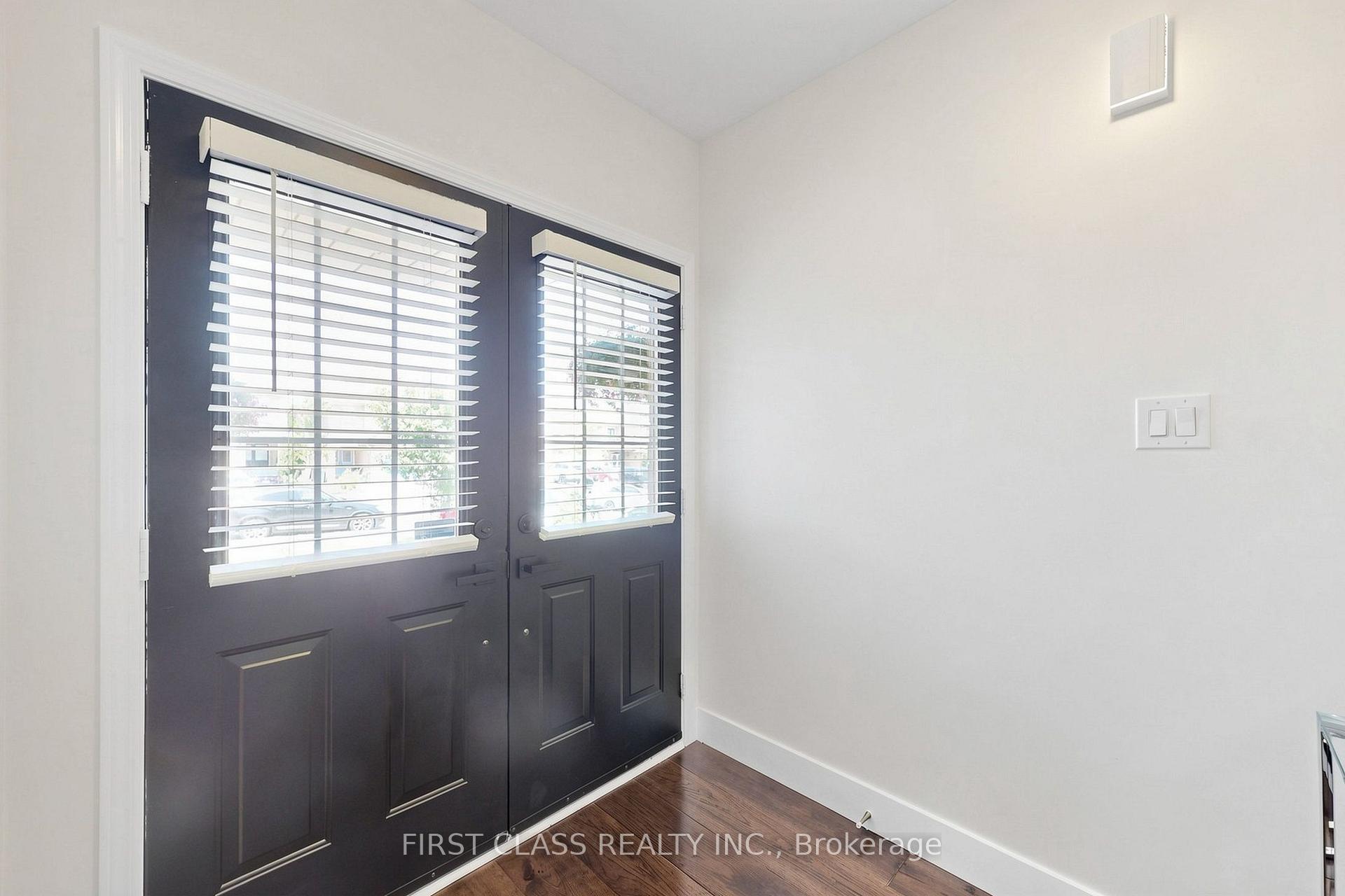Photo 11 of 175 Tiller Trail, Brampton, Fletcher's Creek Village — HOMEH