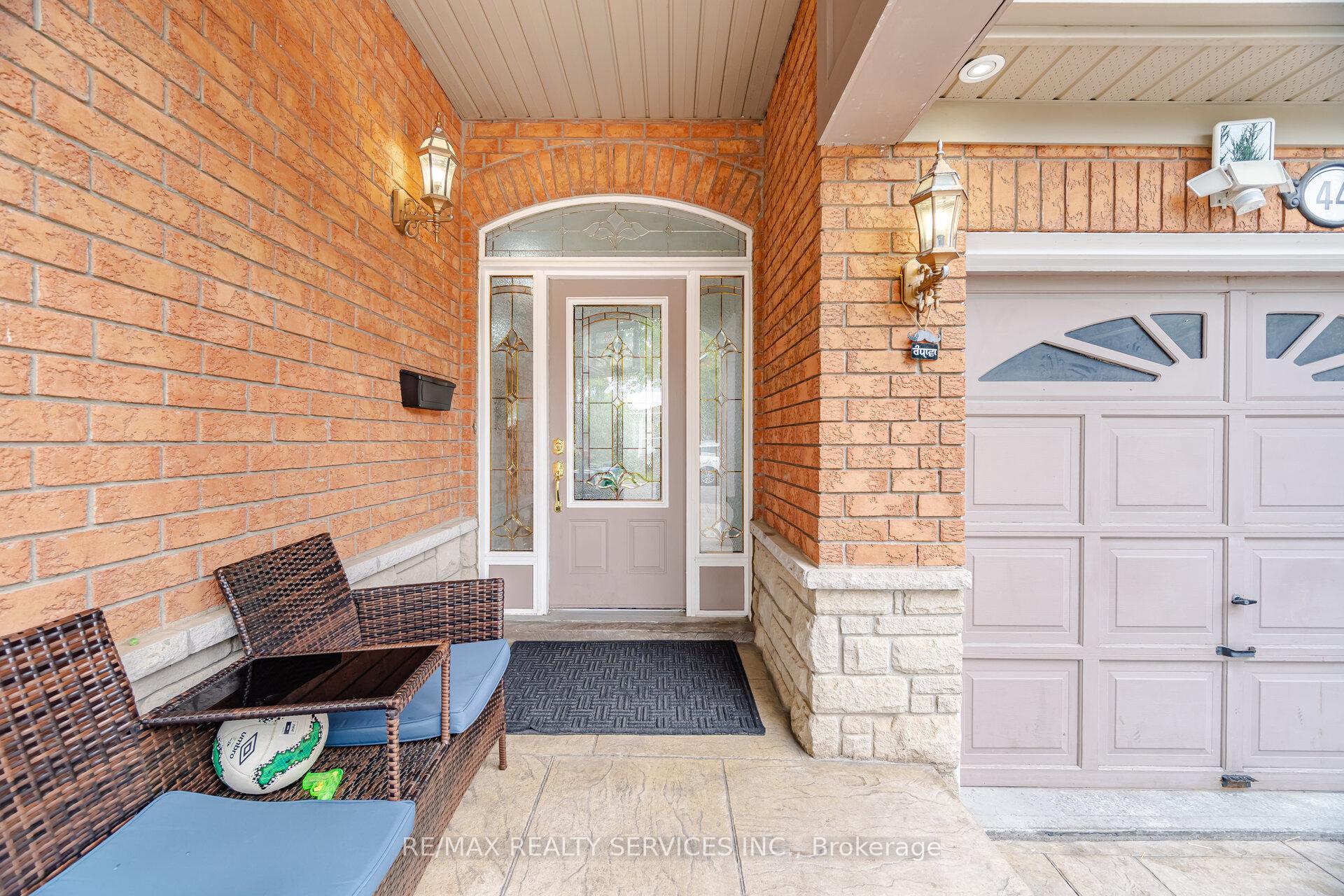 Photo 3 of 44 Brambirch Crescent, Brampton, Northwest Sandalwood Parkway — HOMEH