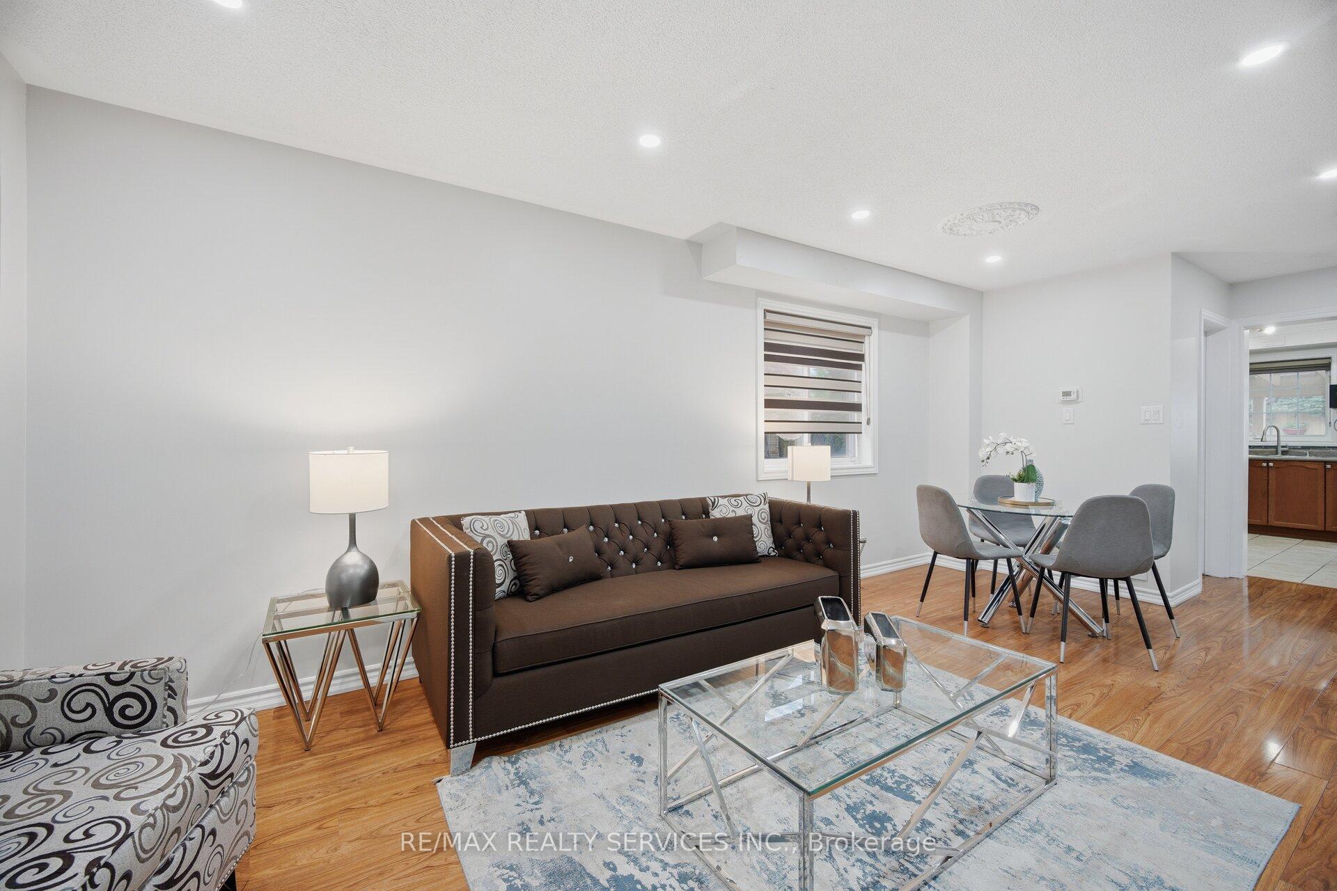Photo 8 of 44 Brambirch Crescent, Brampton, Northwest Sandalwood Parkway — HOMEH