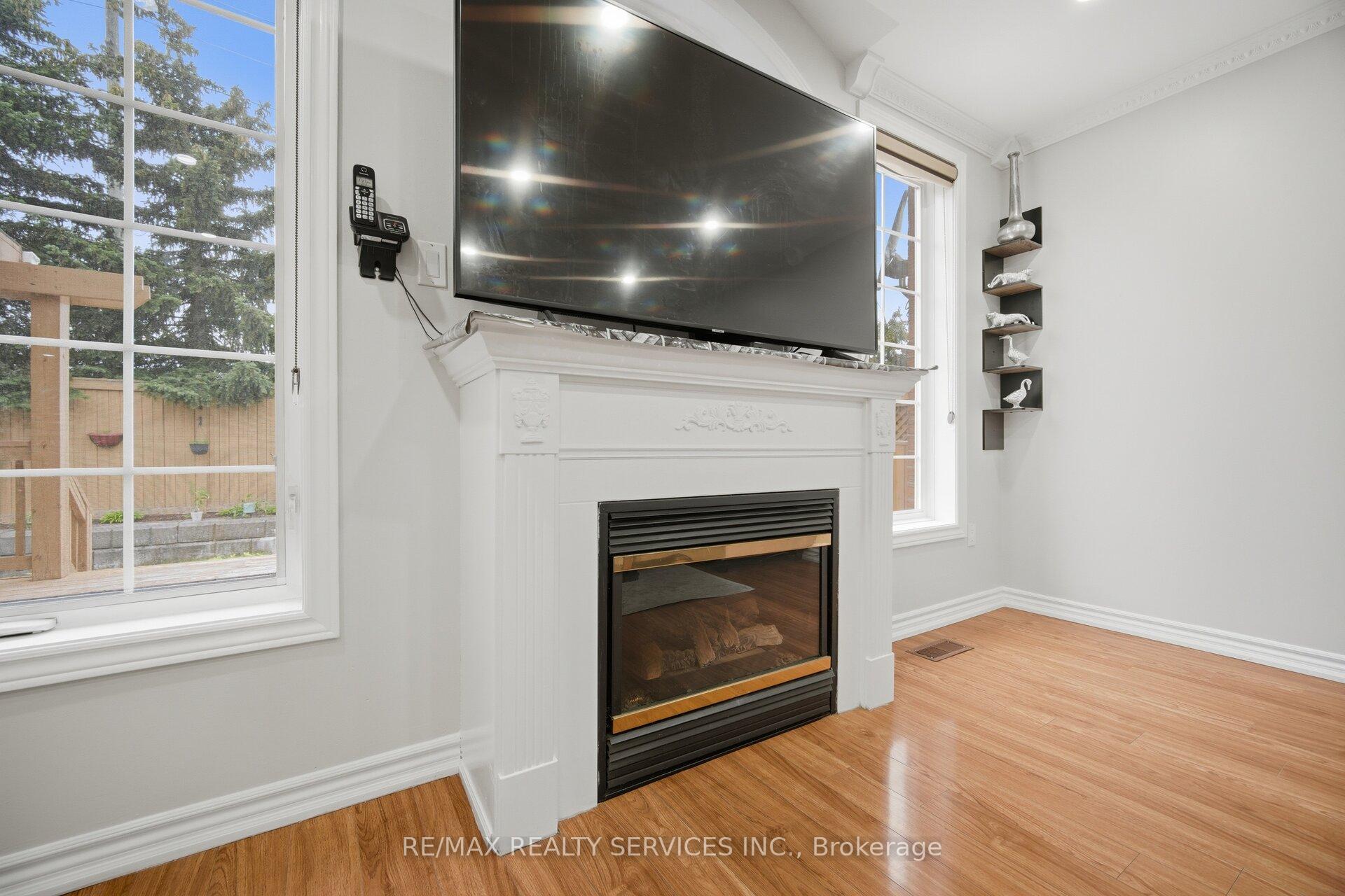 Photo 19 of 44 Brambirch Crescent, Brampton, Northwest Sandalwood Parkway — HOMEH