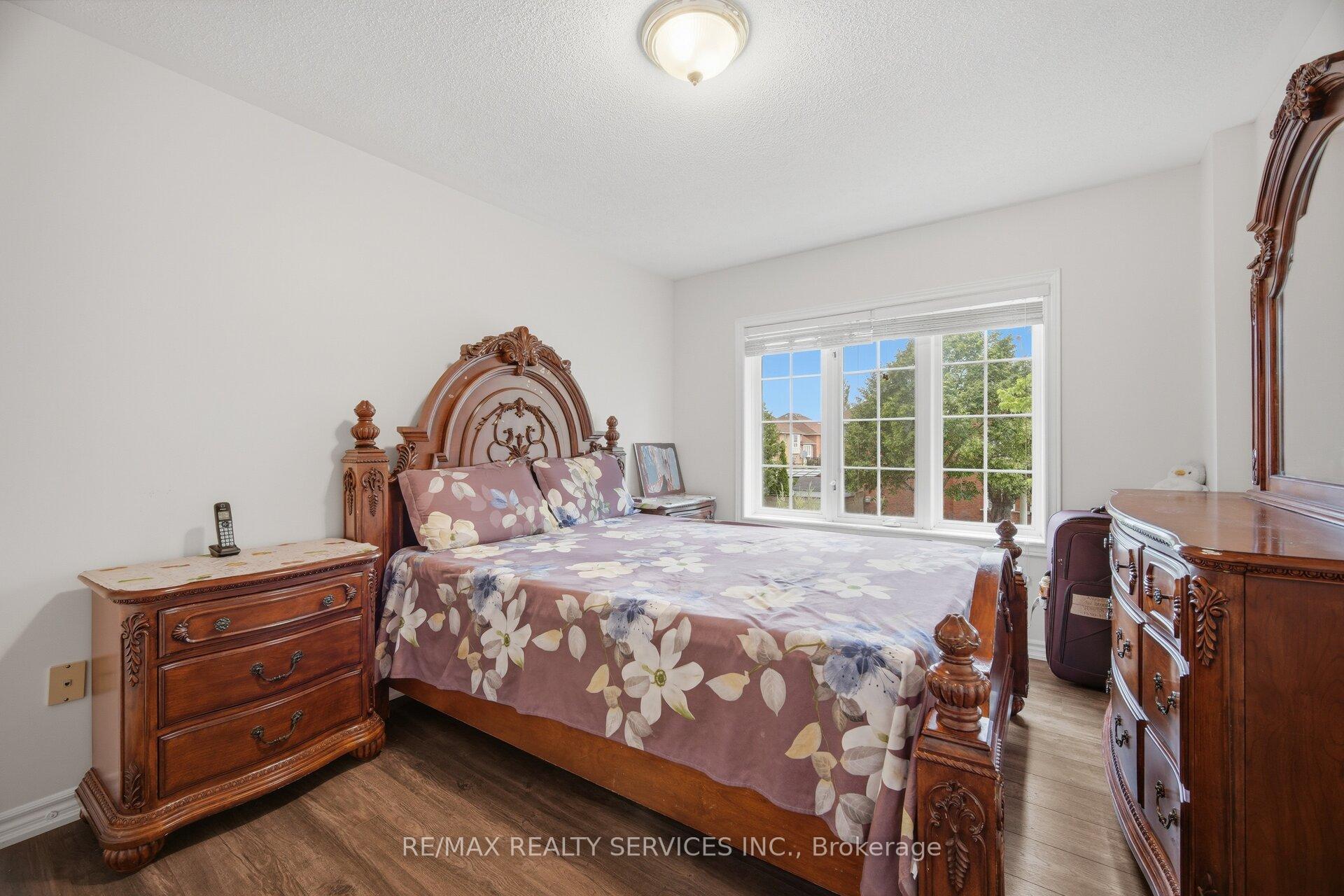 Photo 25 of 44 Brambirch Crescent, Brampton, Northwest Sandalwood Parkway — HOMEH