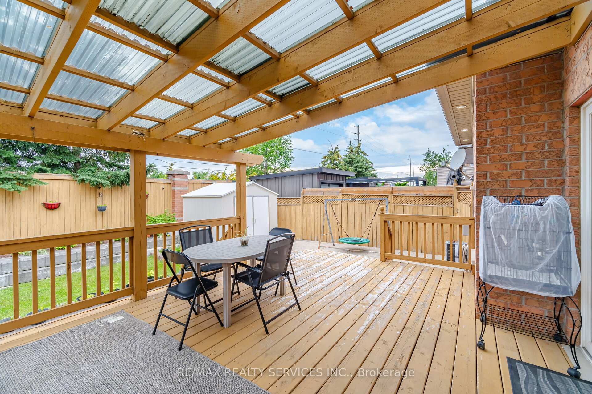 Photo 37 of 44 Brambirch Crescent, Brampton, Northwest Sandalwood Parkway — HOMEH
