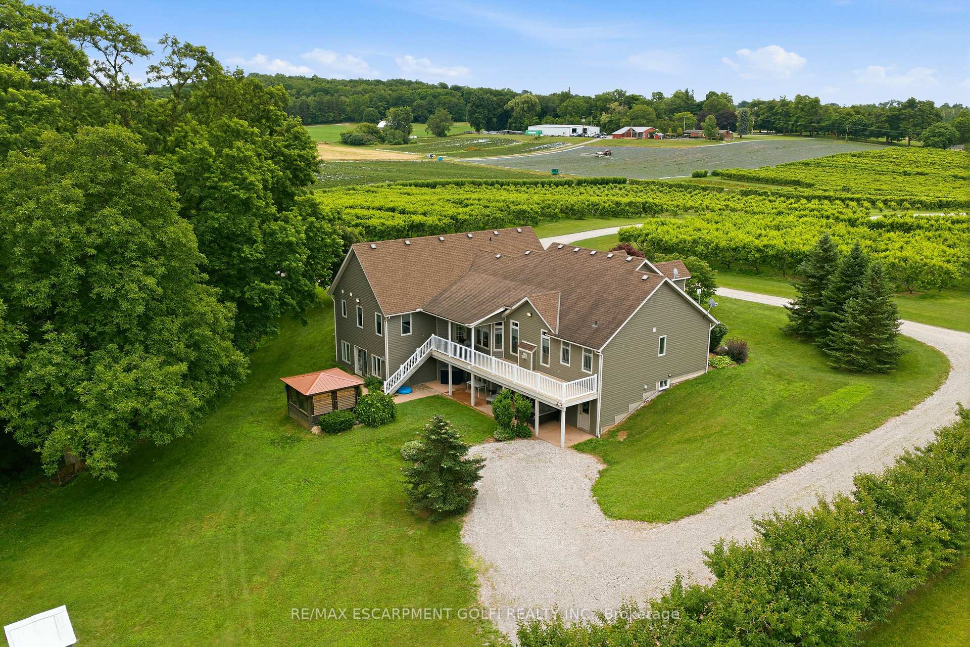 Photo 2 of 461 Tice Road, Pelham, North Pelham — HOMEH