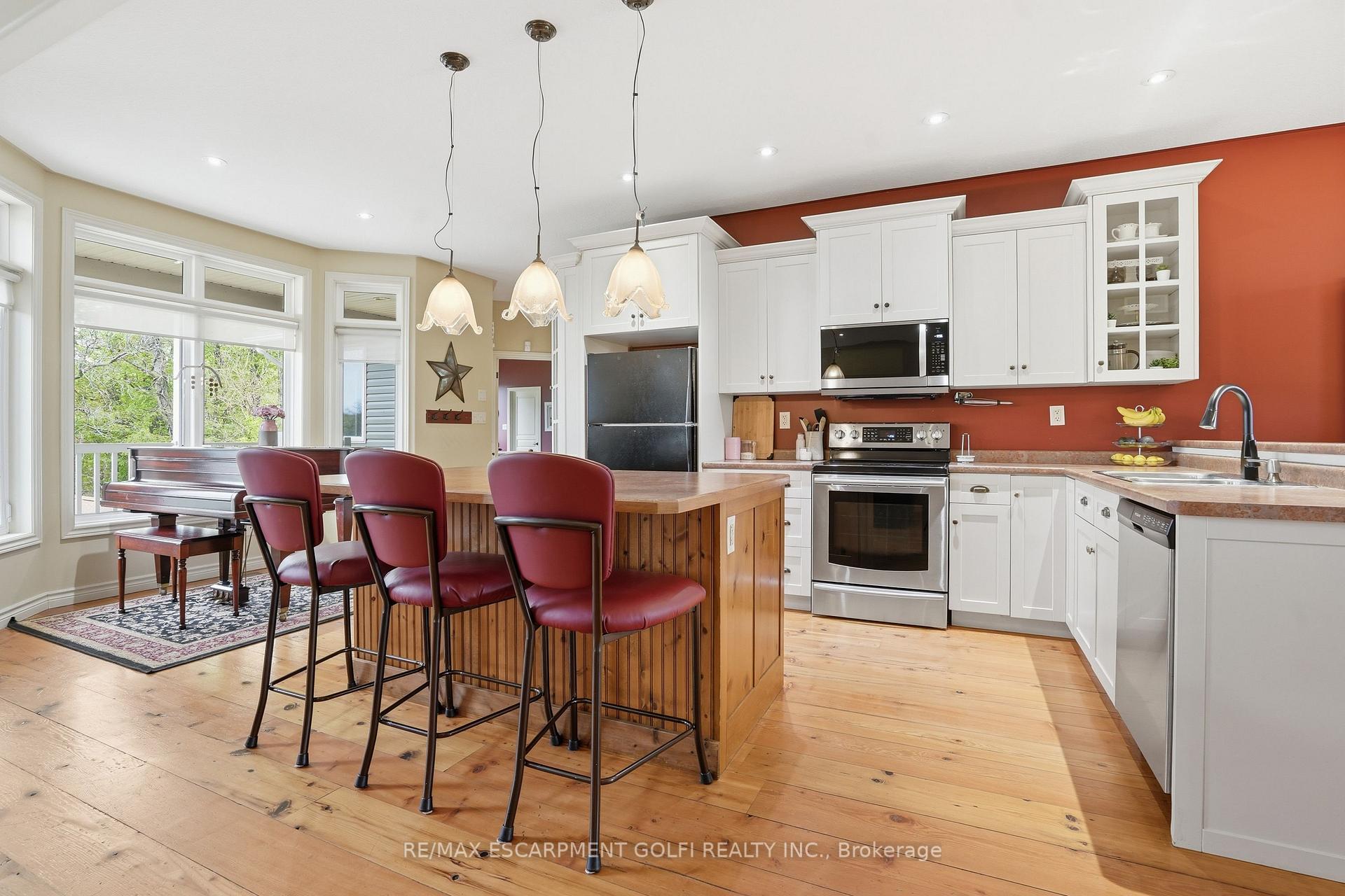 Photo 17 of 461 Tice Road, Pelham, North Pelham — HOMEH