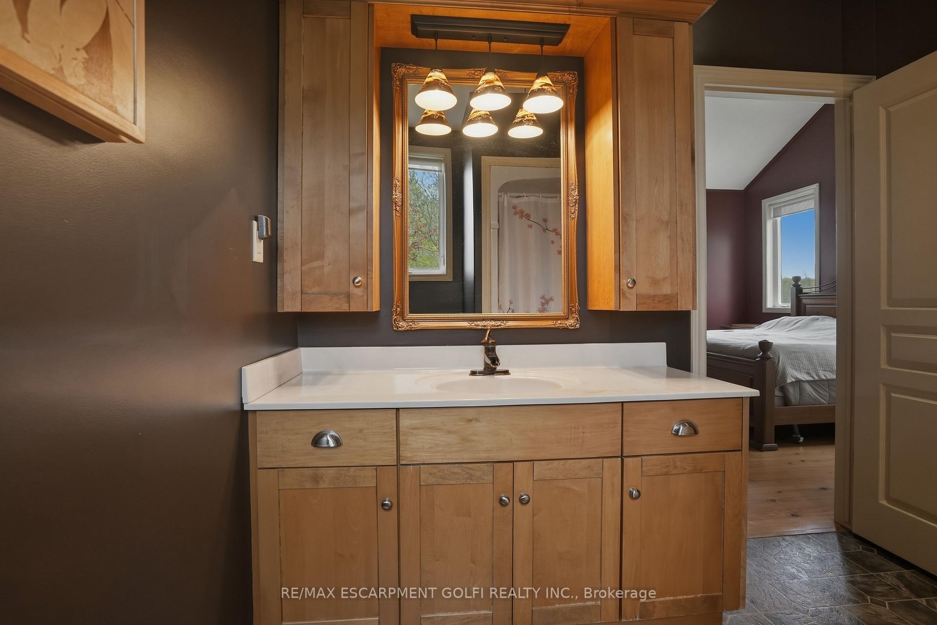 Photo 21 of 461 Tice Road, Pelham, North Pelham — HOMEH
