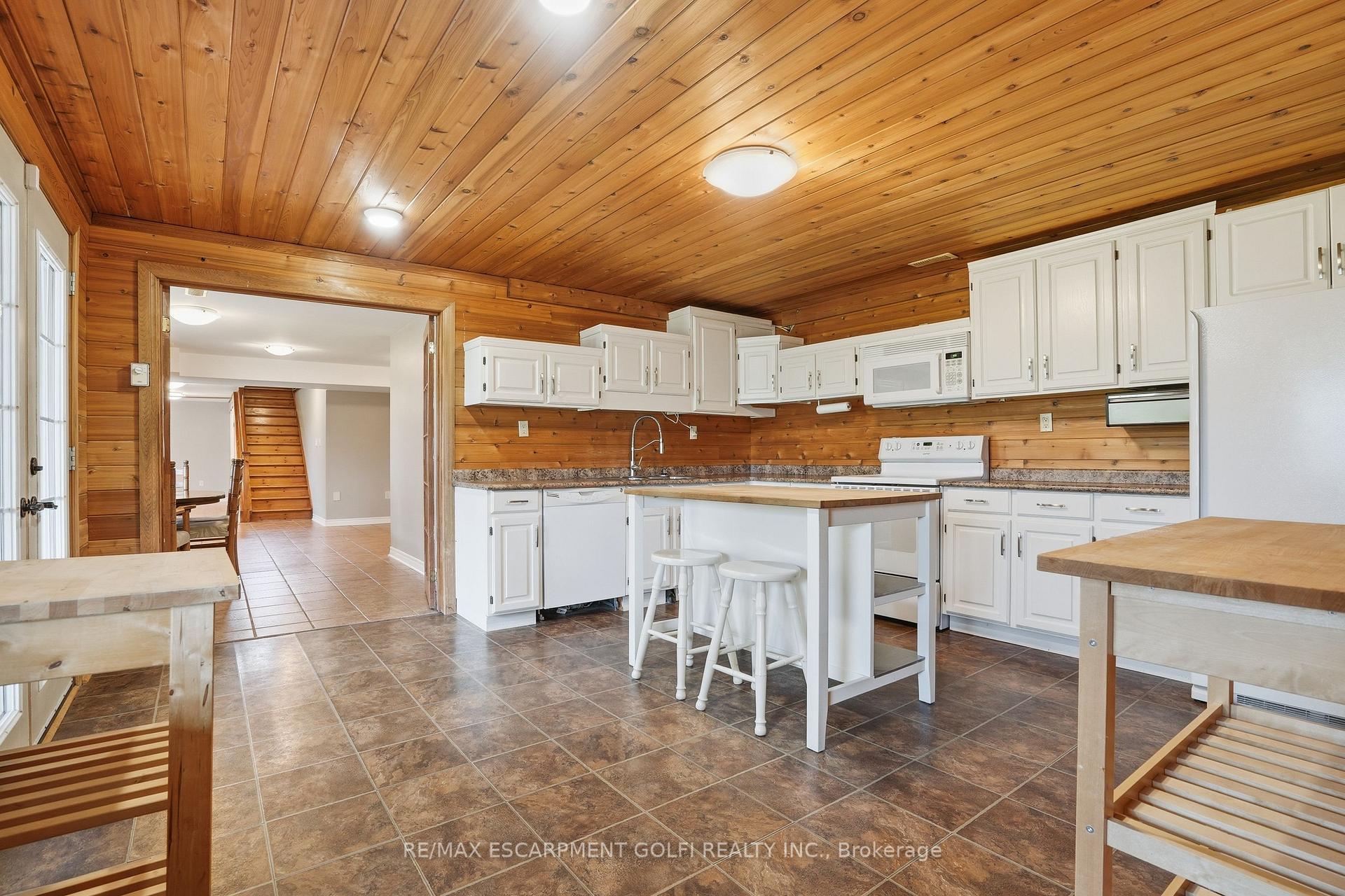 Photo 32 of 461 Tice Road, Pelham, North Pelham — HOMEH